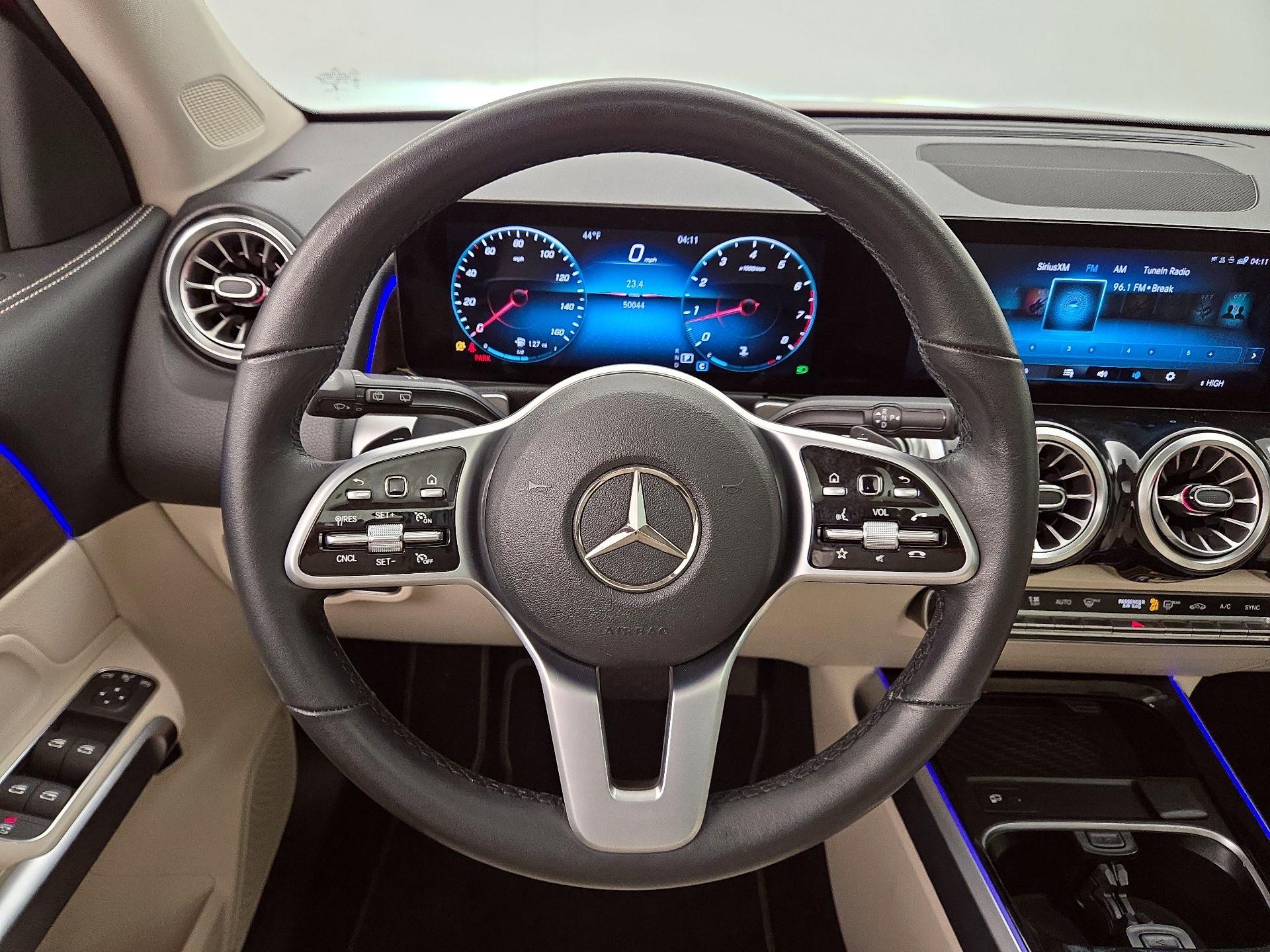 Thumbnail: 2022 Mercedes-Benz GLB - 10