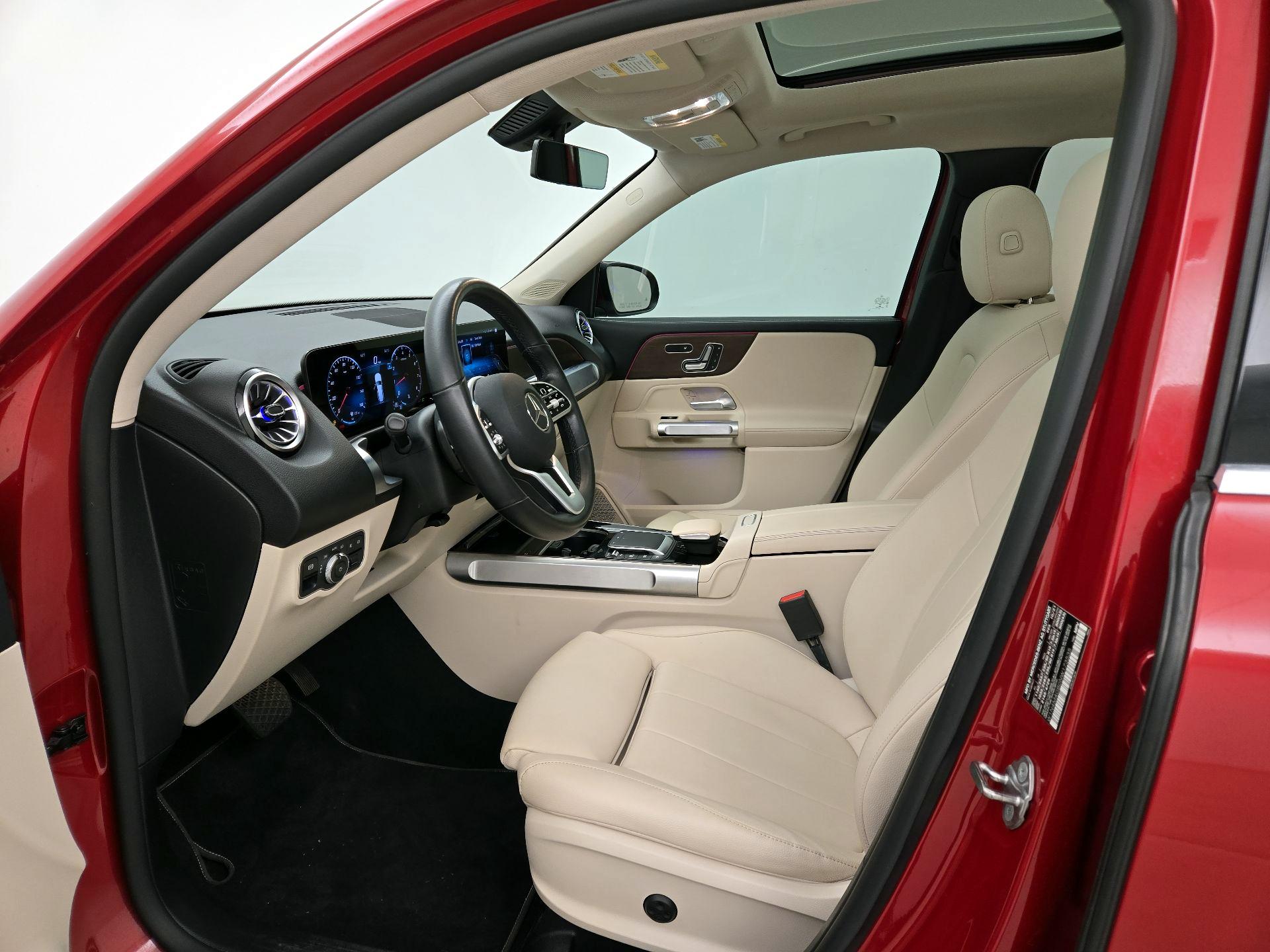 Thumbnail: 2022 Mercedes-Benz GLB - 11