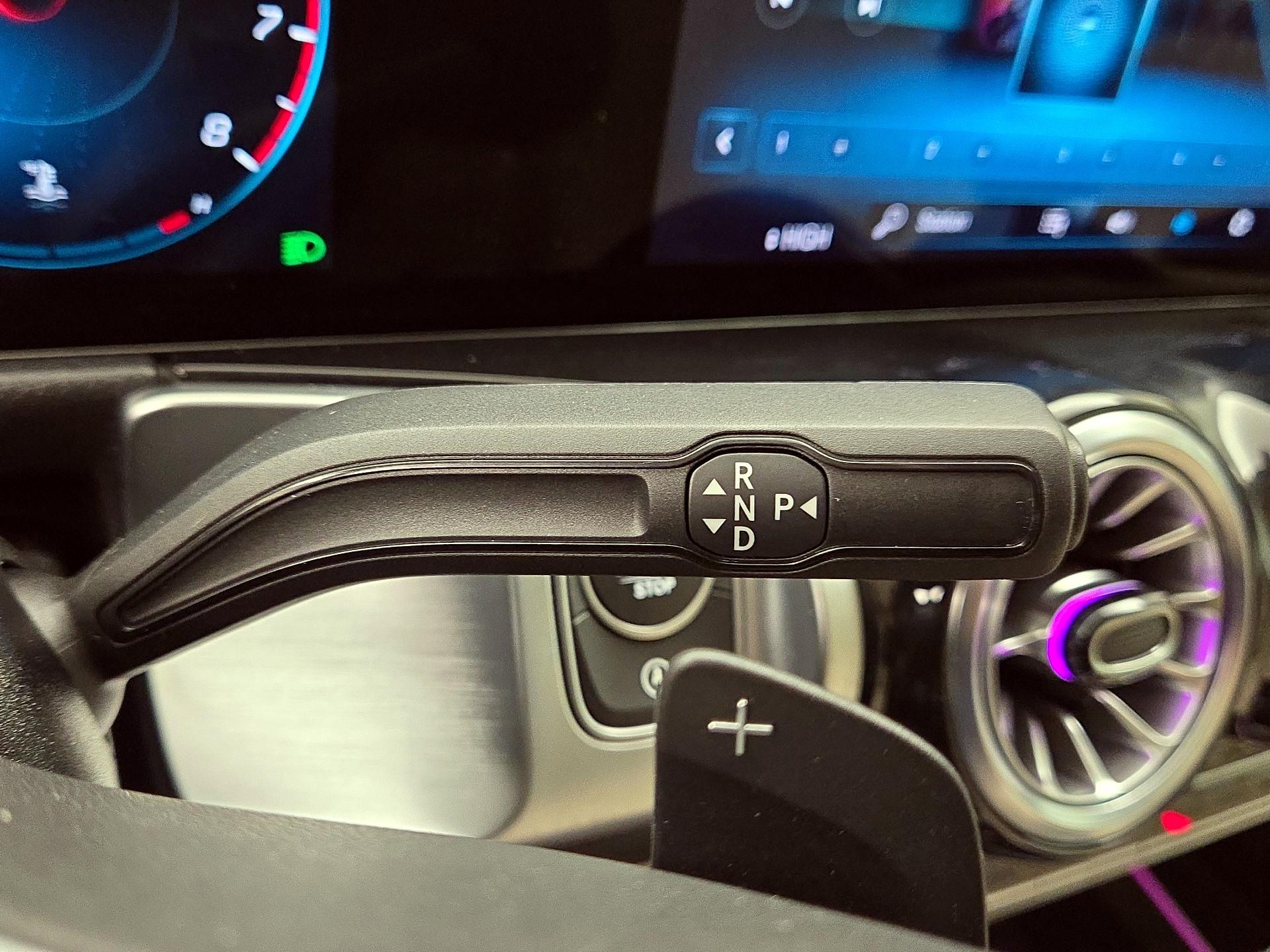 Thumbnail: 2022 Mercedes-Benz GLB - 17