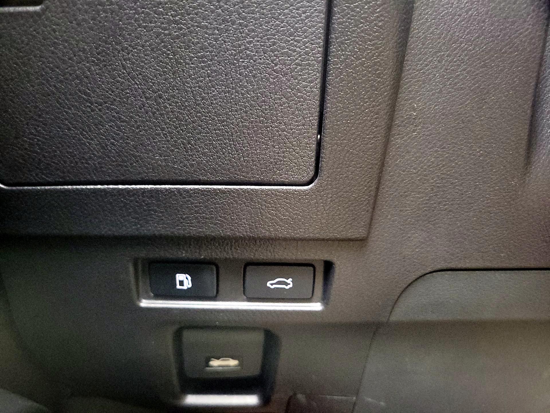 Thumbnail: 2024 Lexus ES - 13