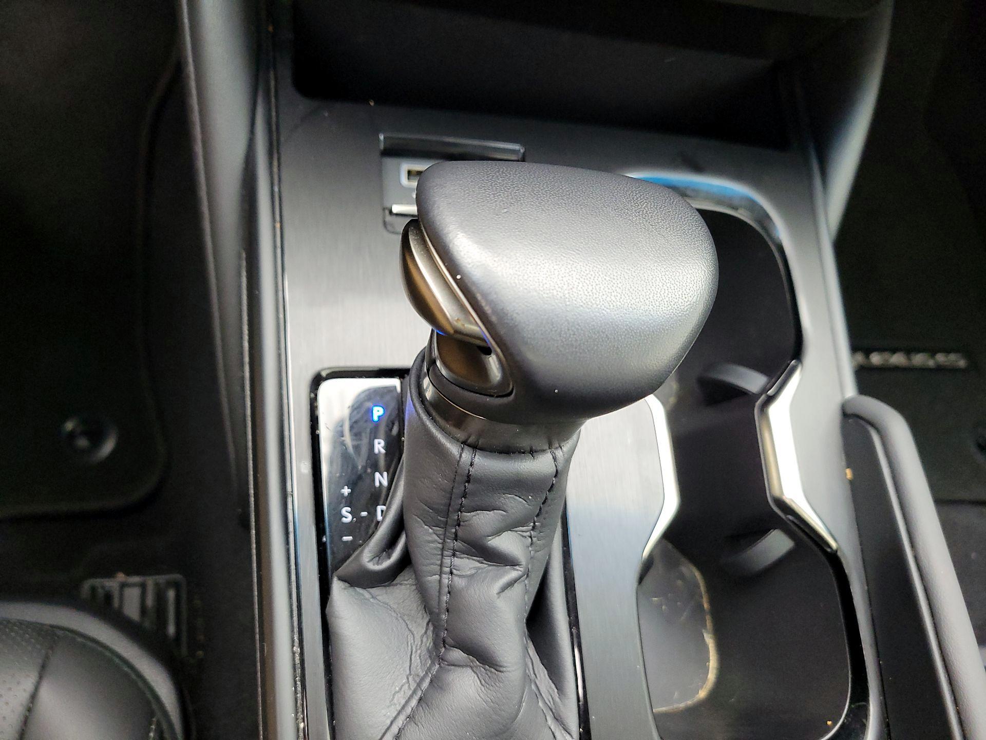 Thumbnail: 2024 Lexus ES - 17