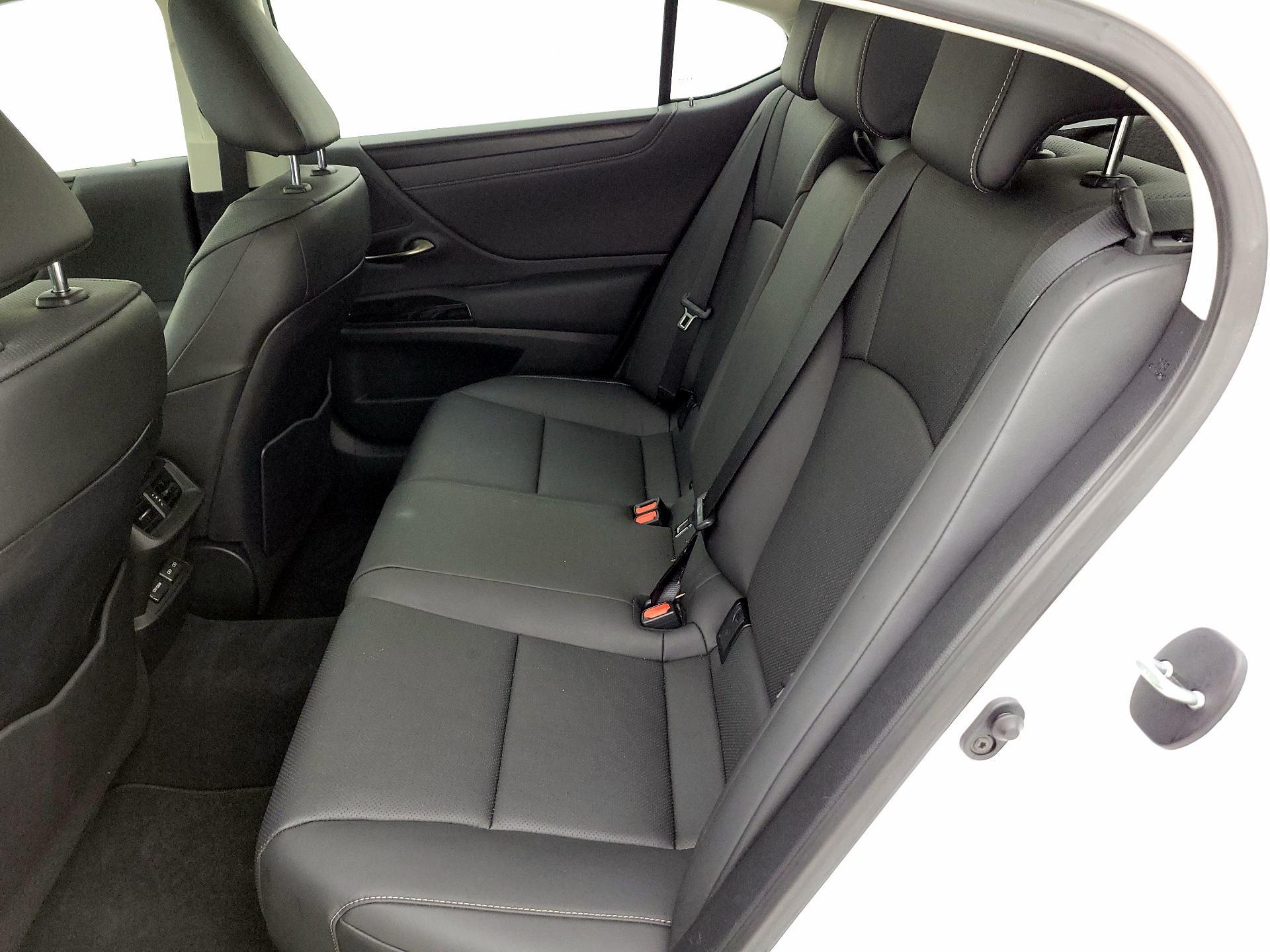 Thumbnail: 2024 Lexus ES - 20