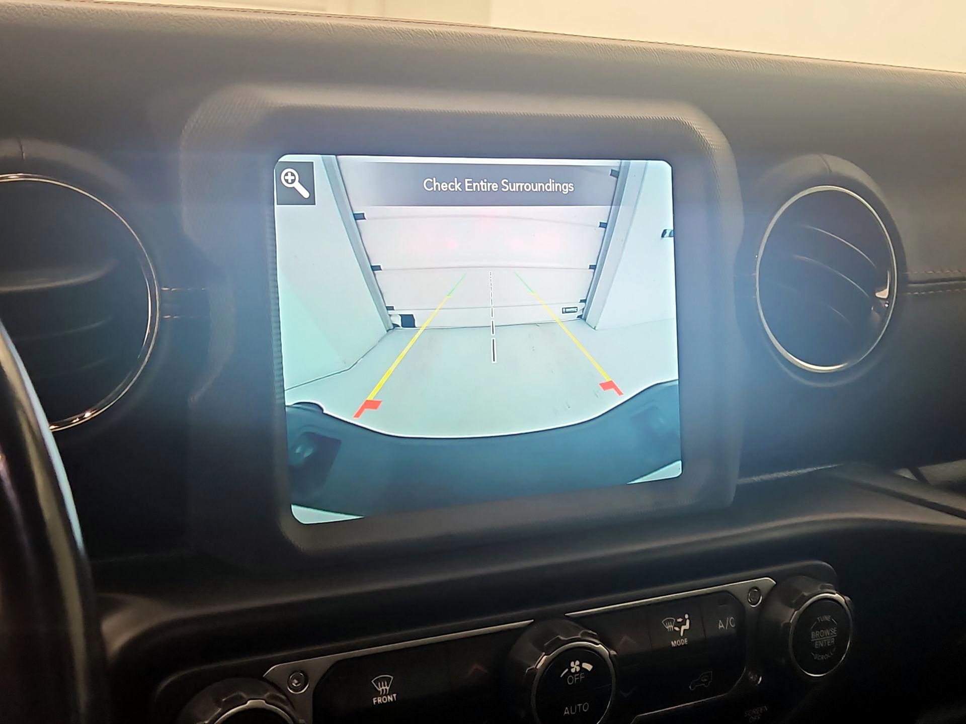 Thumbnail: 2021 Jeep Gladiator - 15