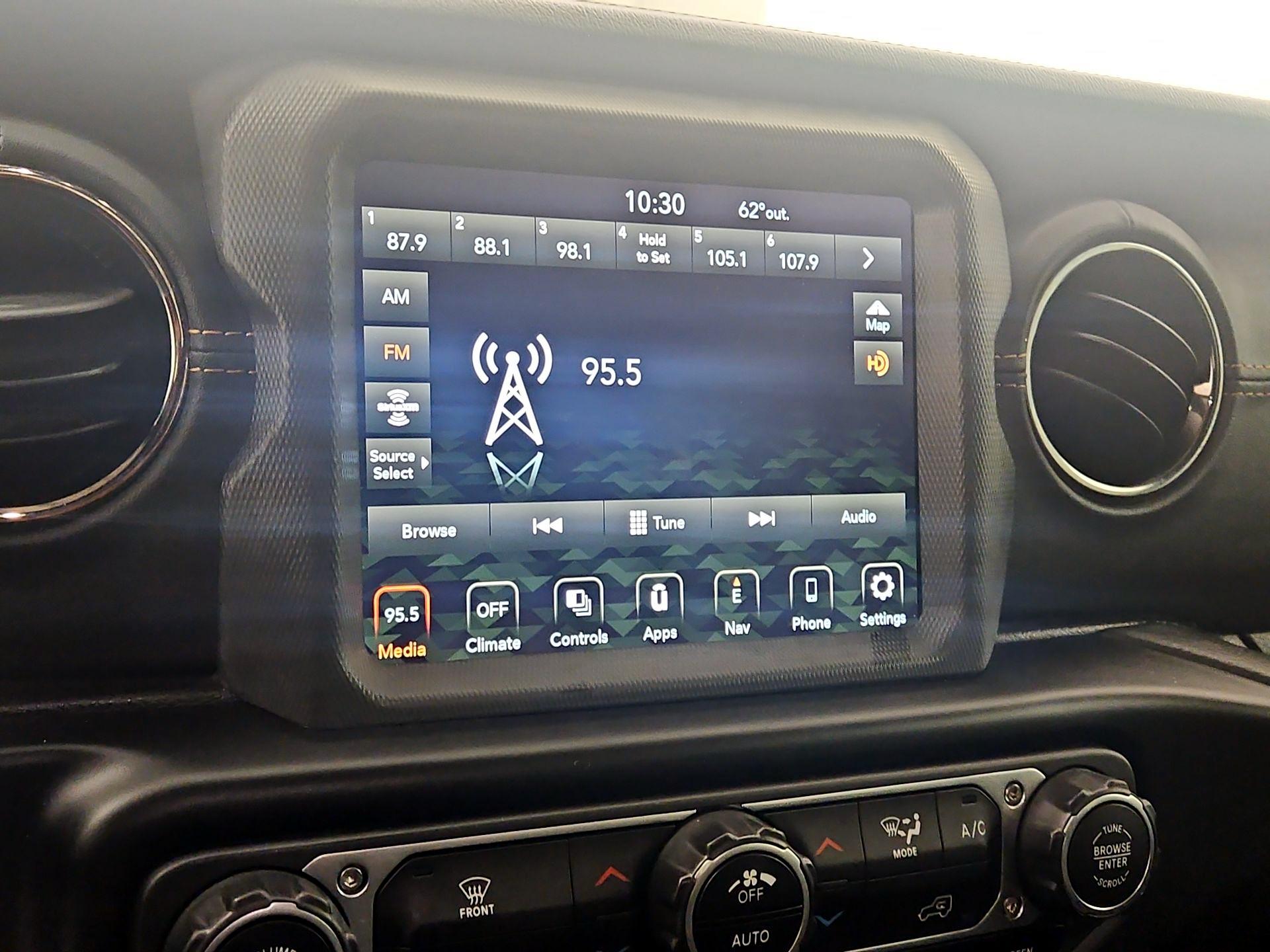 Thumbnail: 2021 Jeep Gladiator - 16