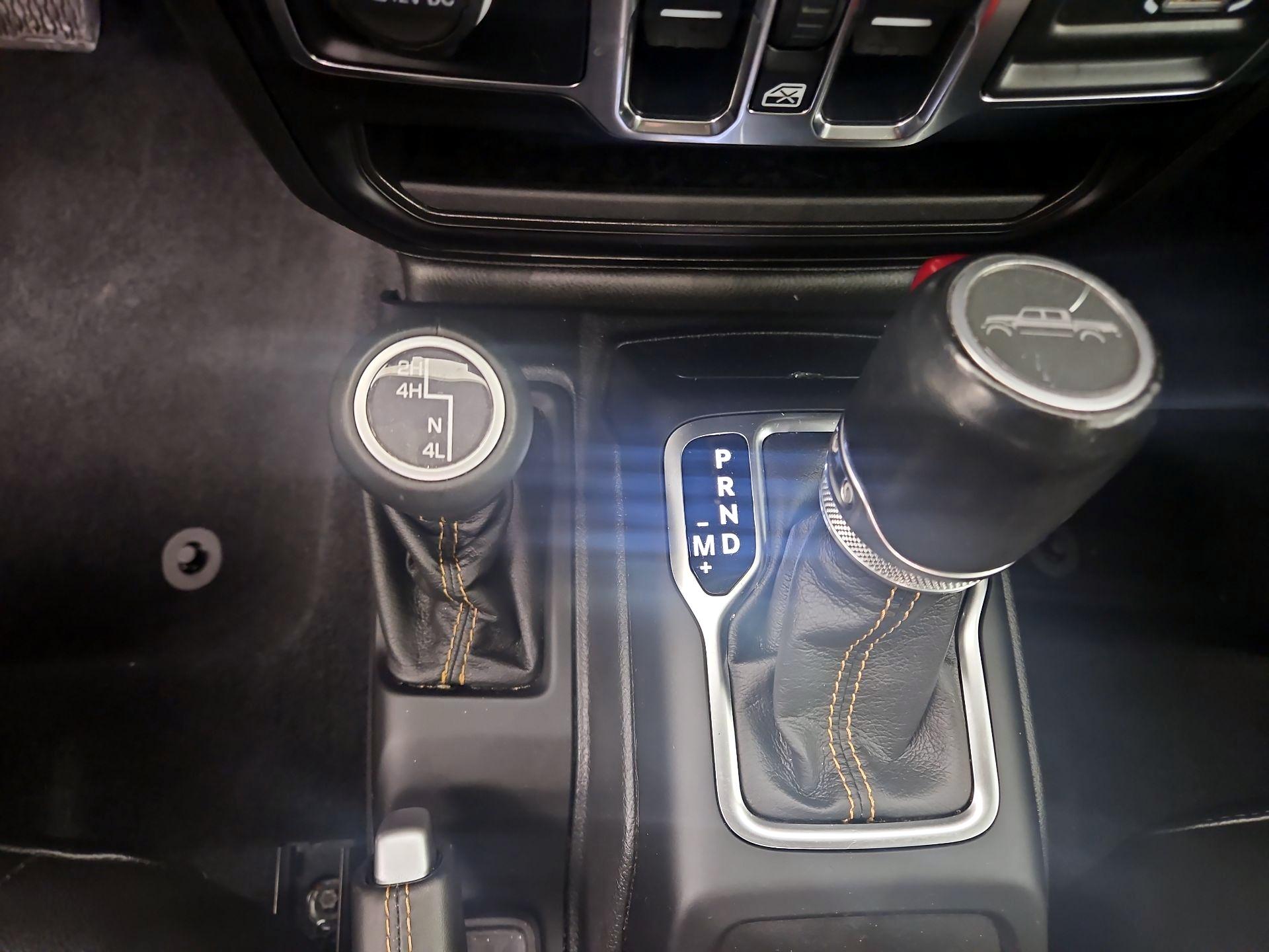 Thumbnail: 2021 Jeep Gladiator - 18