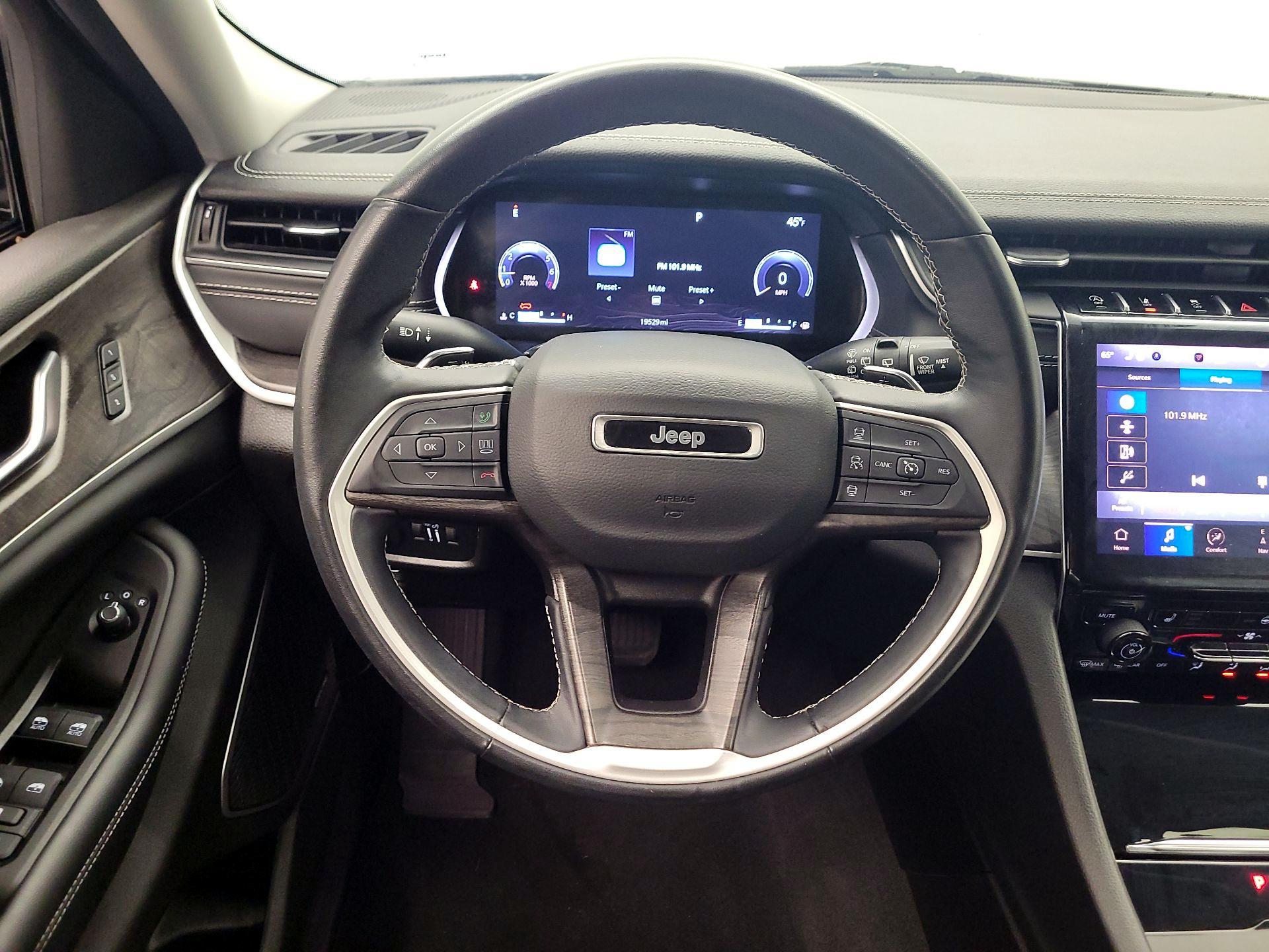 Thumbnail: 2022 Jeep Grand Cherokee - 10