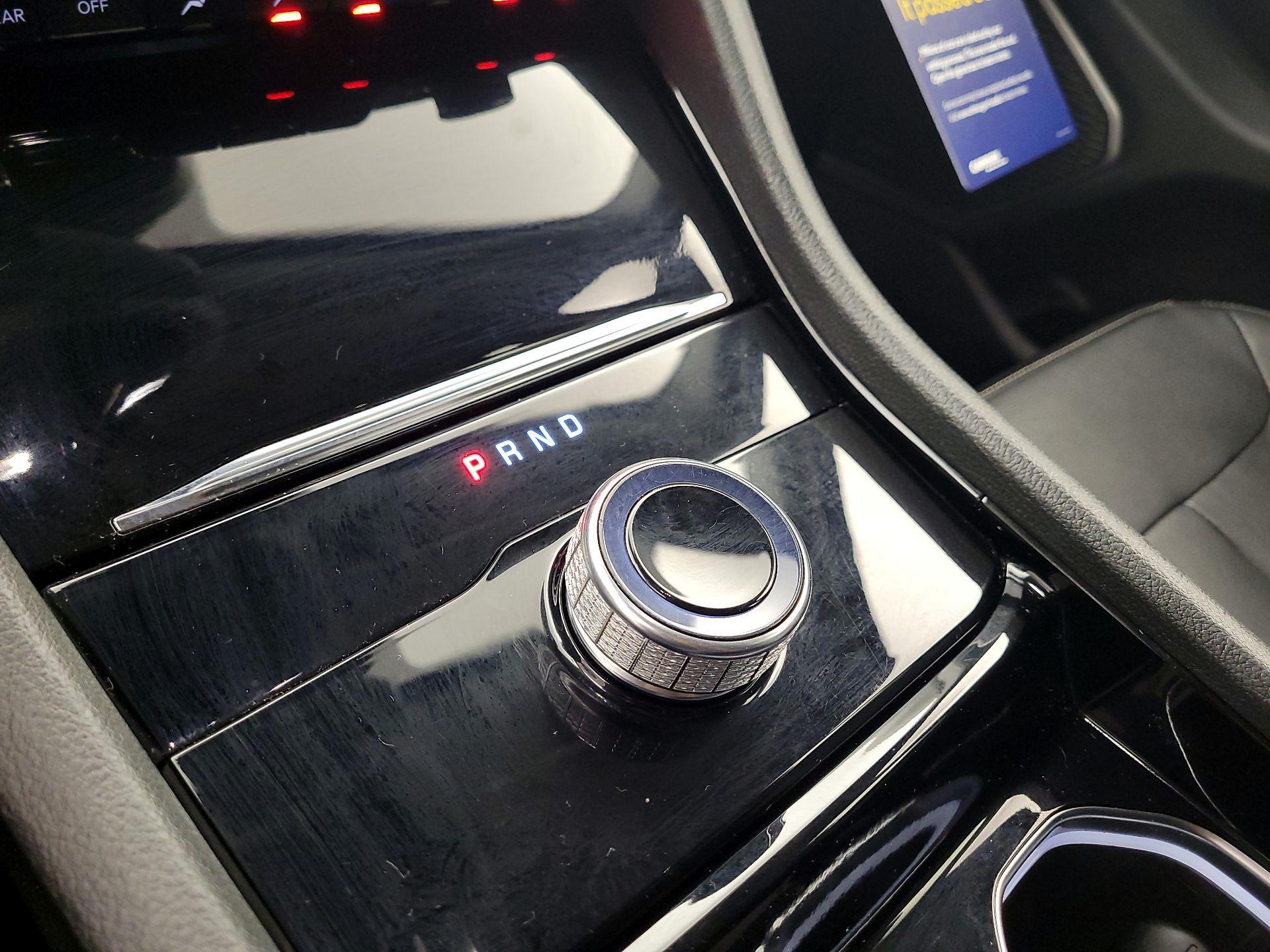 Thumbnail: 2022 Jeep Grand Cherokee - 15