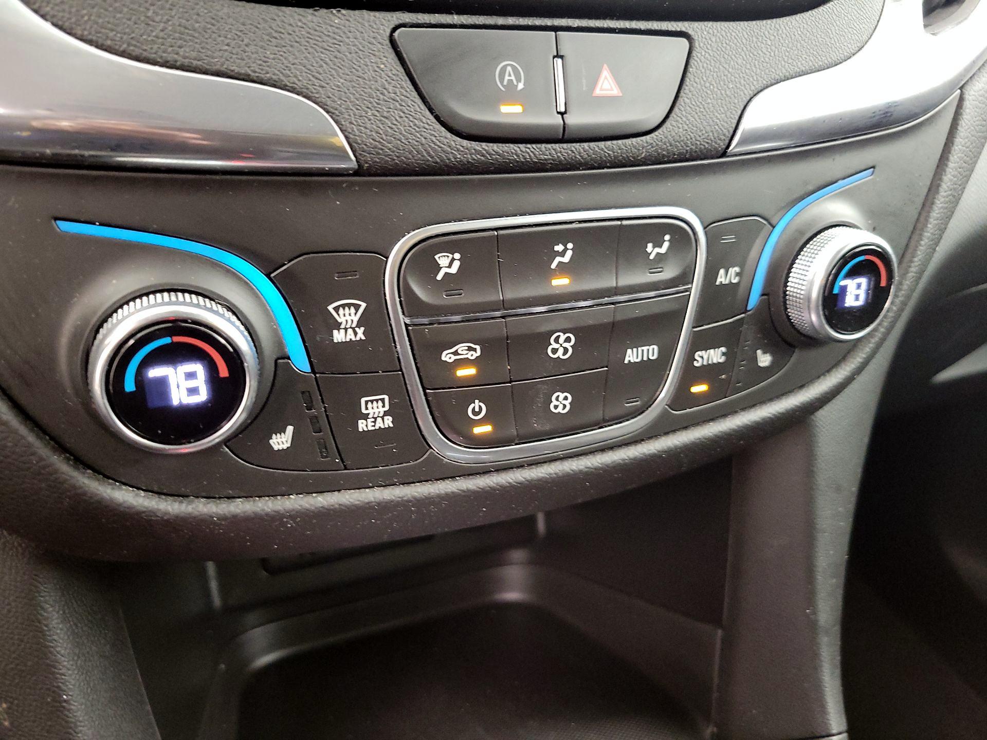 Thumbnail: 2022 Chevrolet Equinox - 17