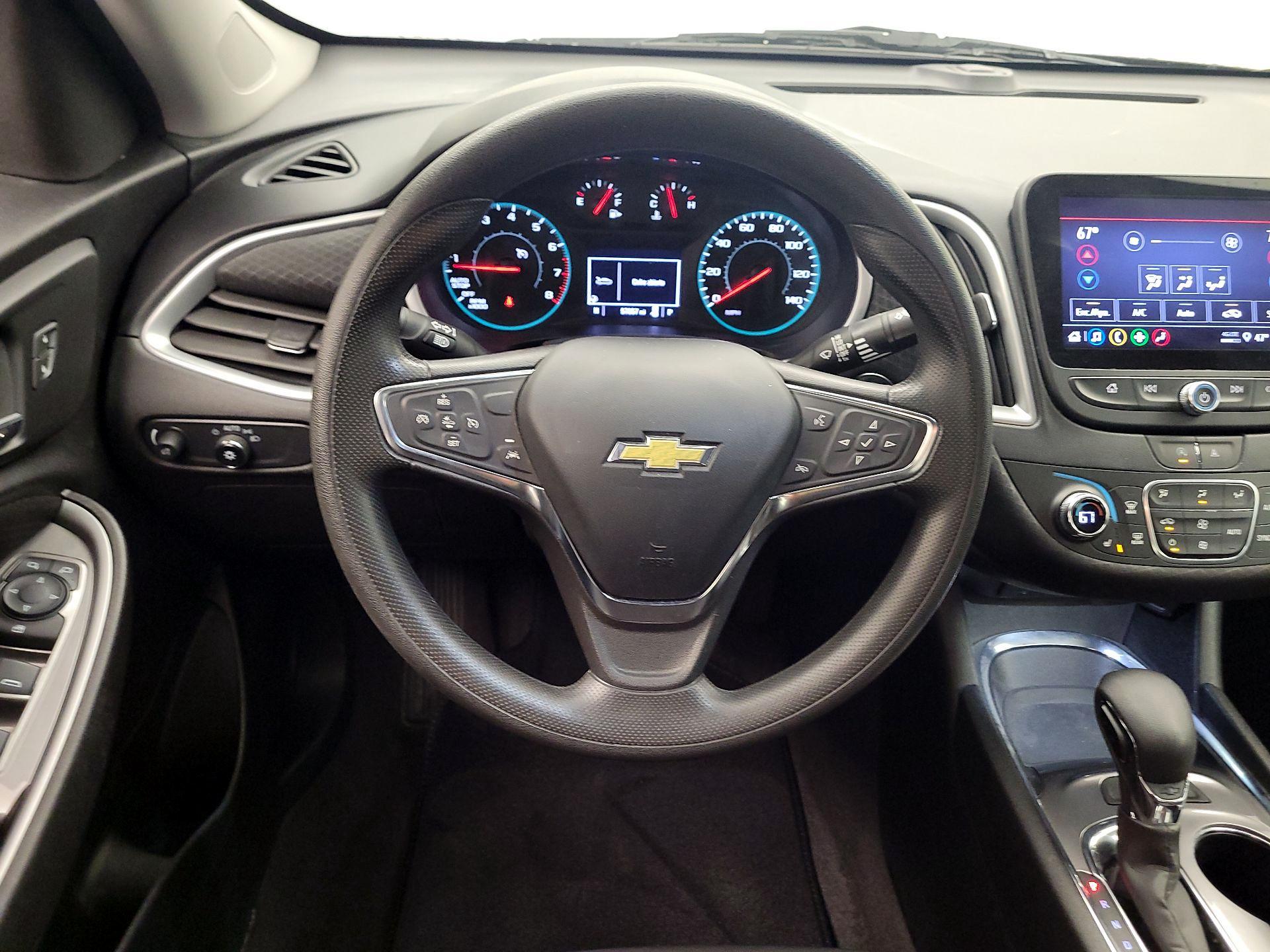 Thumbnail: 2023 Chevrolet Malibu - 10