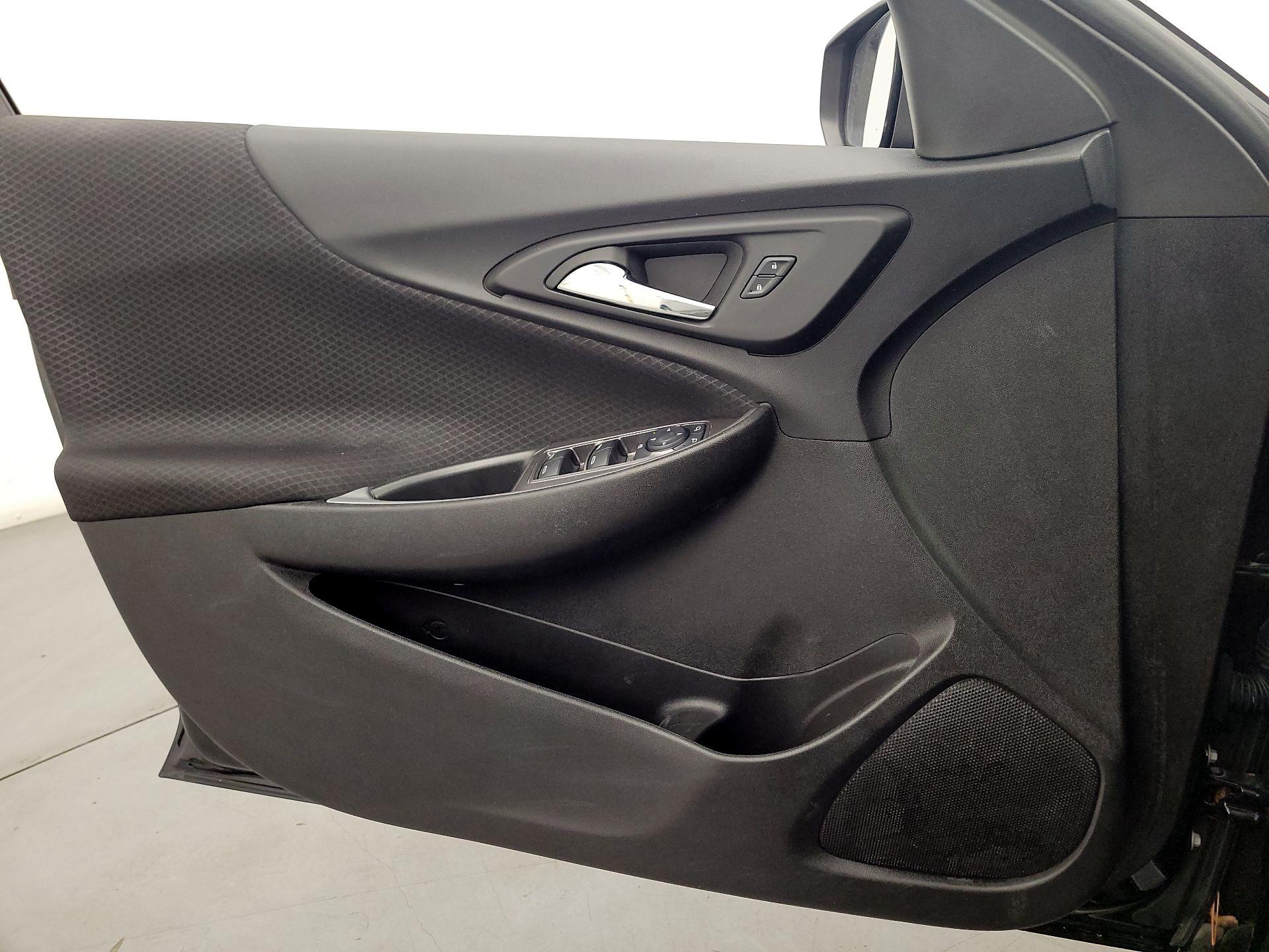 Thumbnail: 2023 Chevrolet Malibu - 12