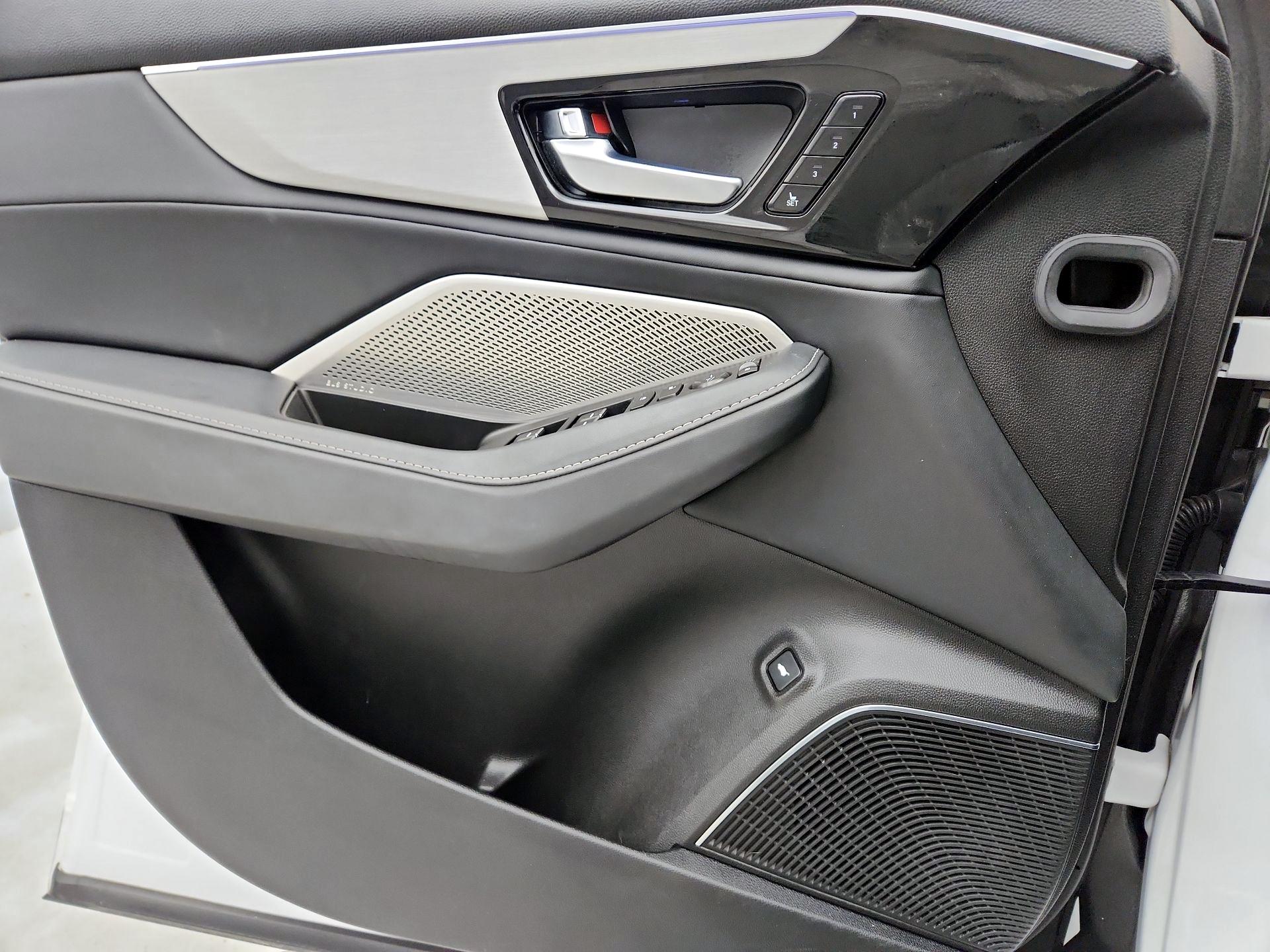 Thumbnail: 2023 Acura MDX - 12