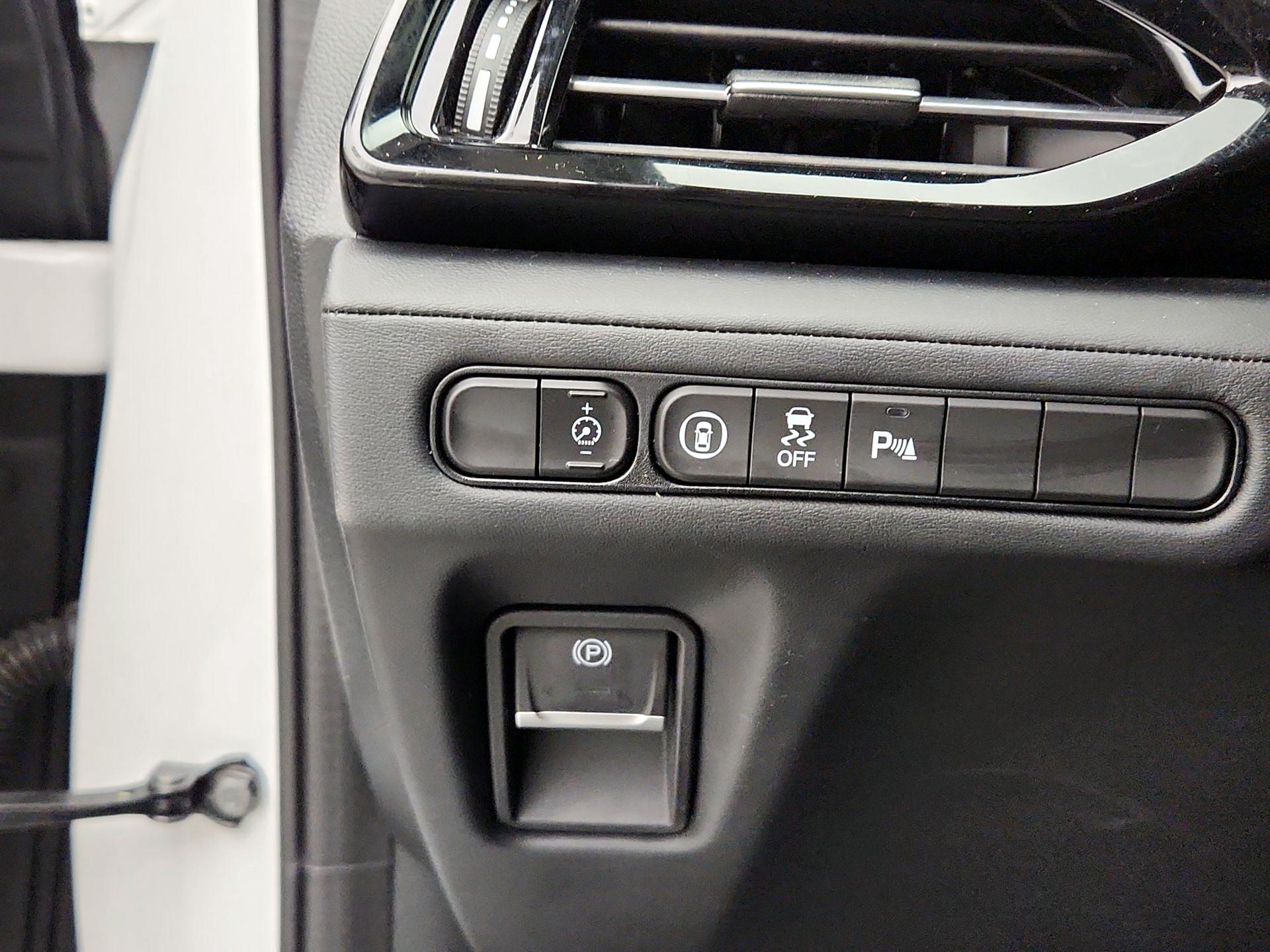 Thumbnail: 2023 Acura MDX - 15