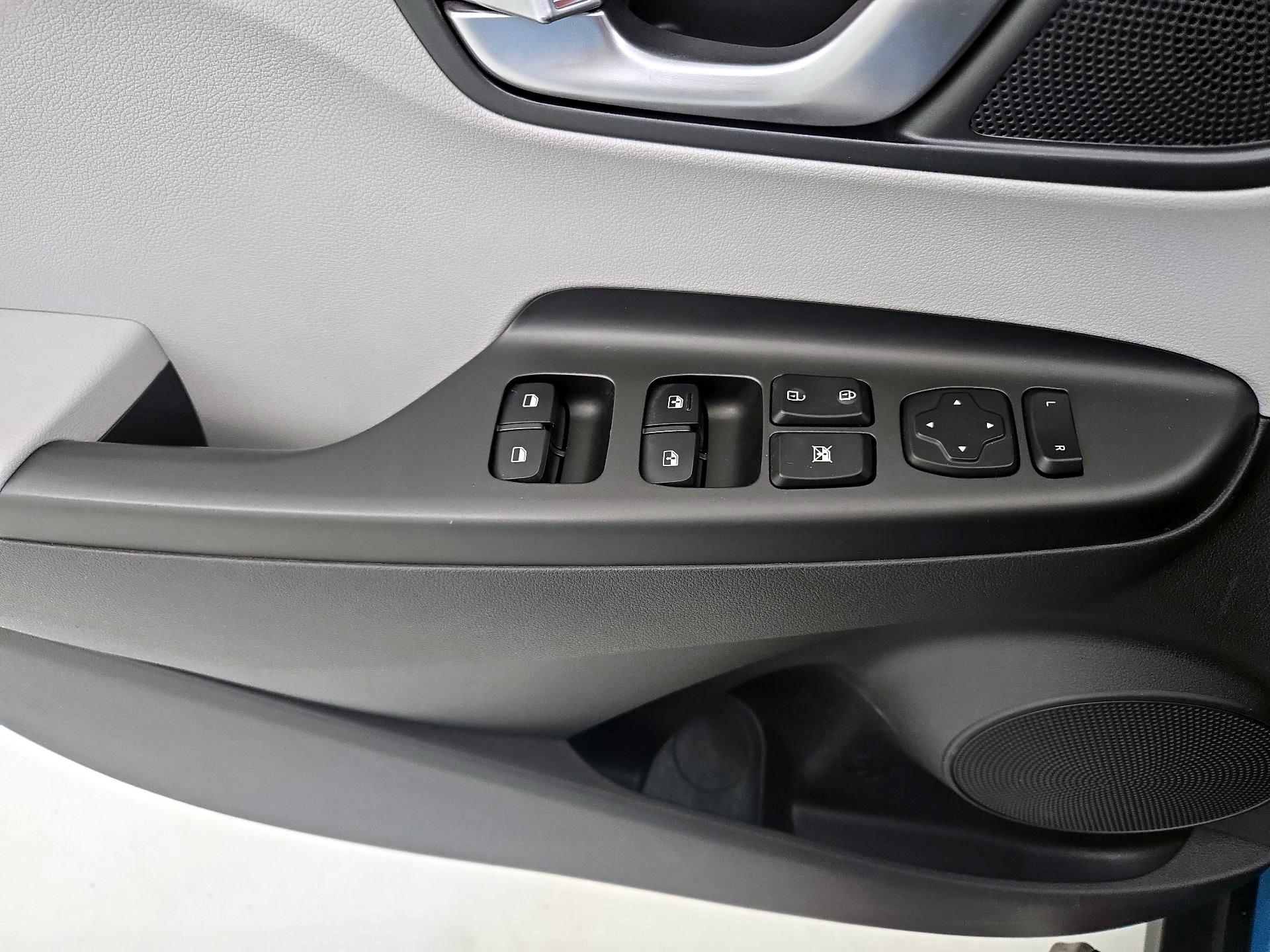 Thumbnail: 2022 Hyundai Kona - 12