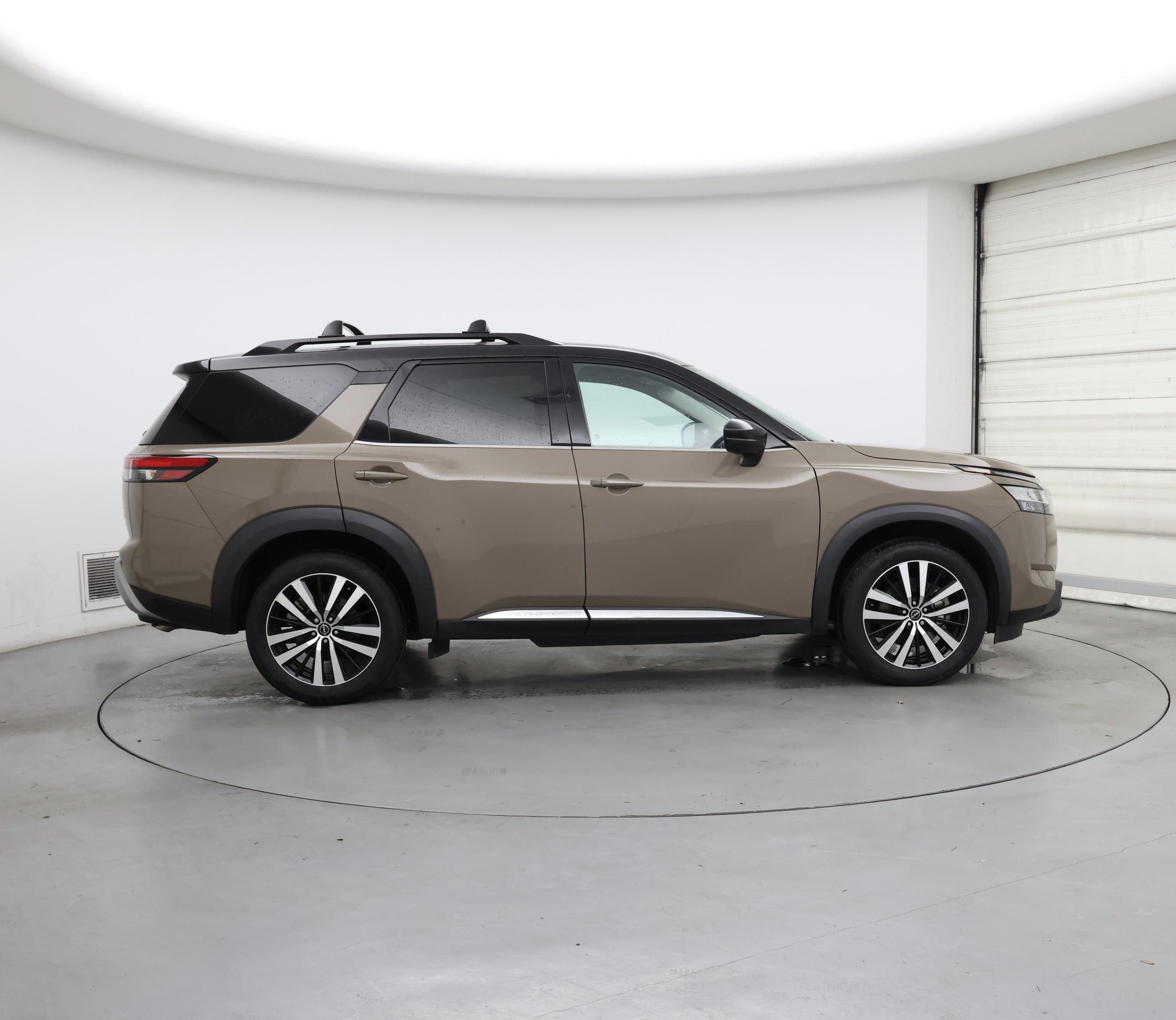 Thumbnail: 2023 Nissan Pathfinder - 7