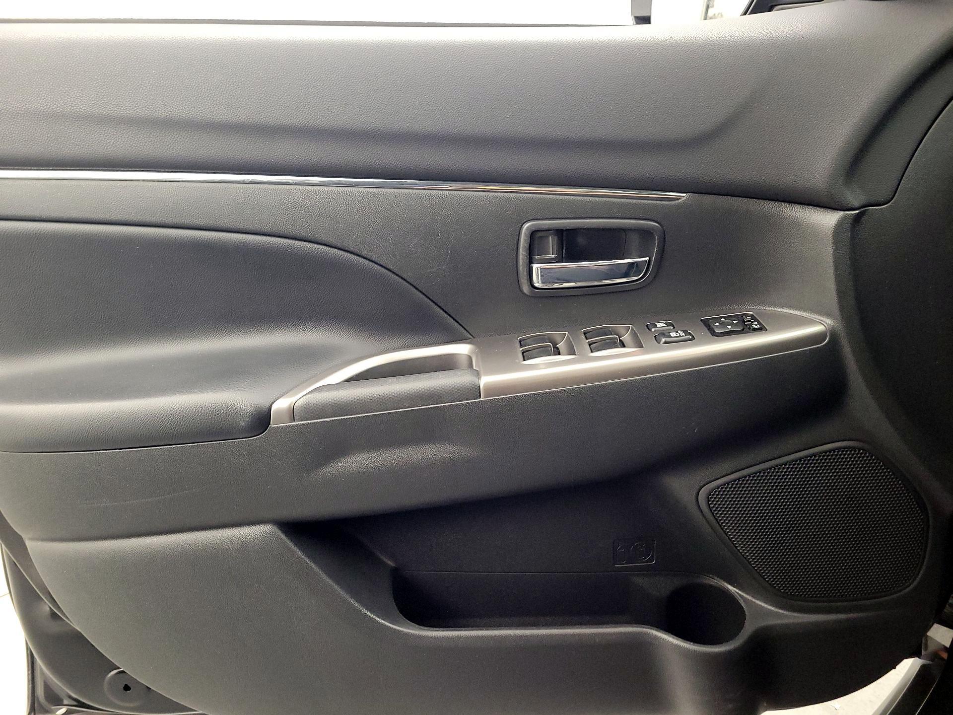 Thumbnail: 2022 Mitsubishi Outlander Sport - 12