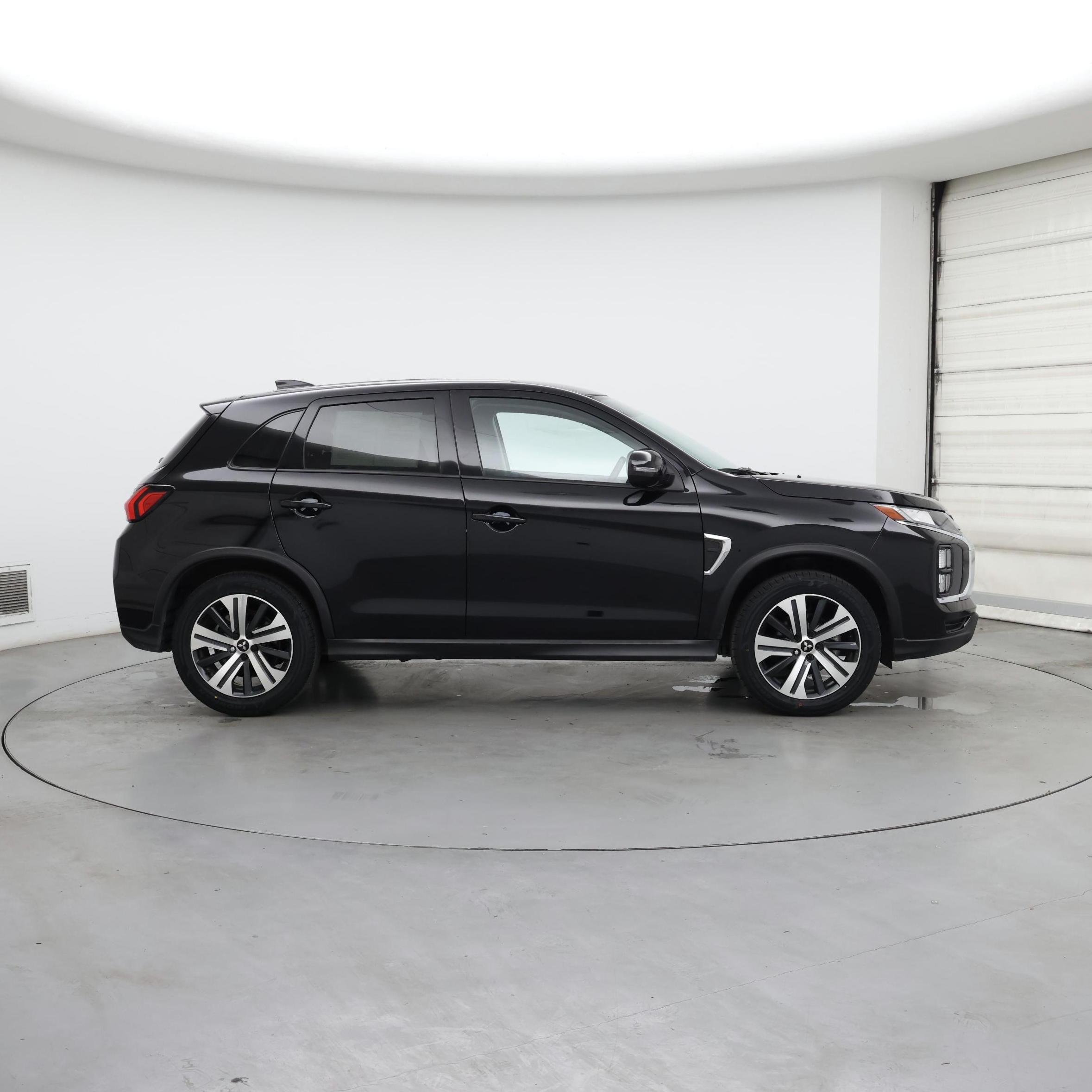 Thumbnail: 2022 Mitsubishi Outlander Sport - 7