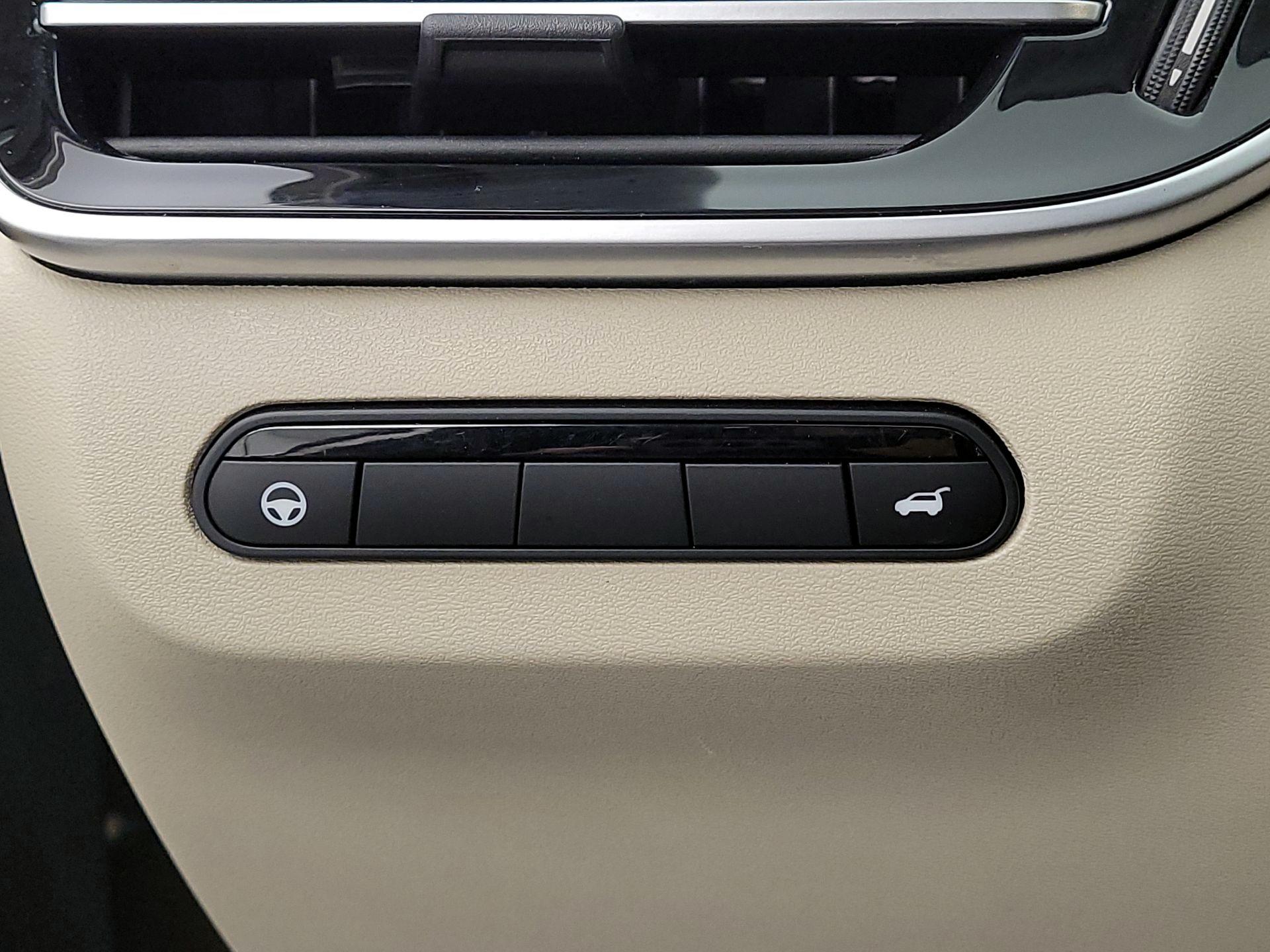 Thumbnail: 2023 INFINITI QX60 - 13