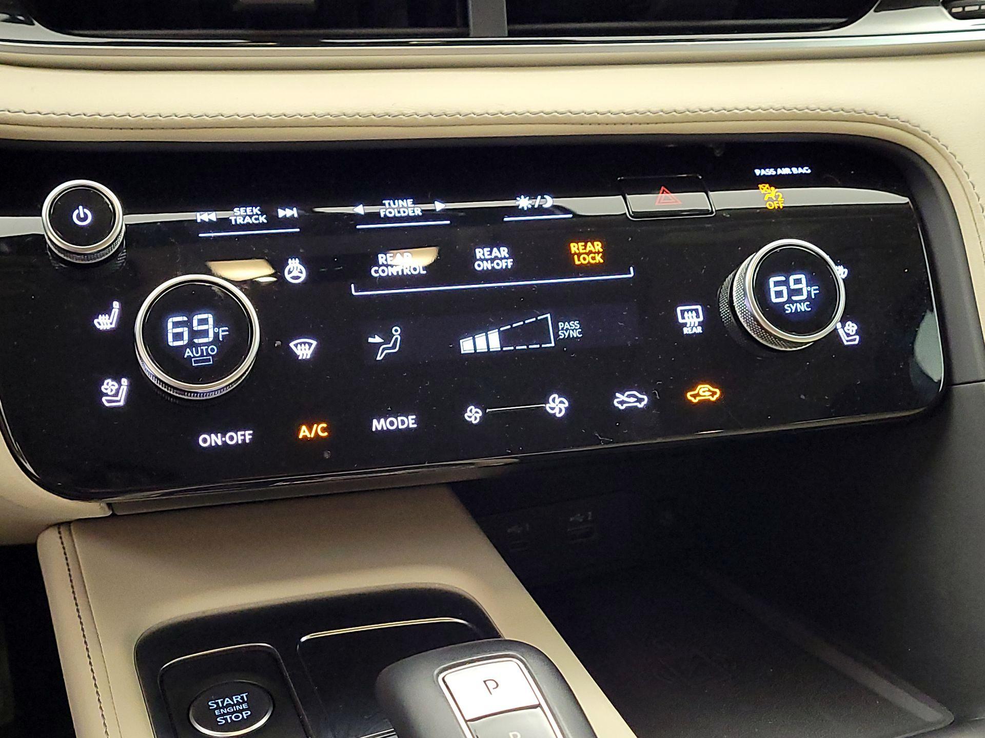 Thumbnail: 2023 INFINITI QX60 - 16