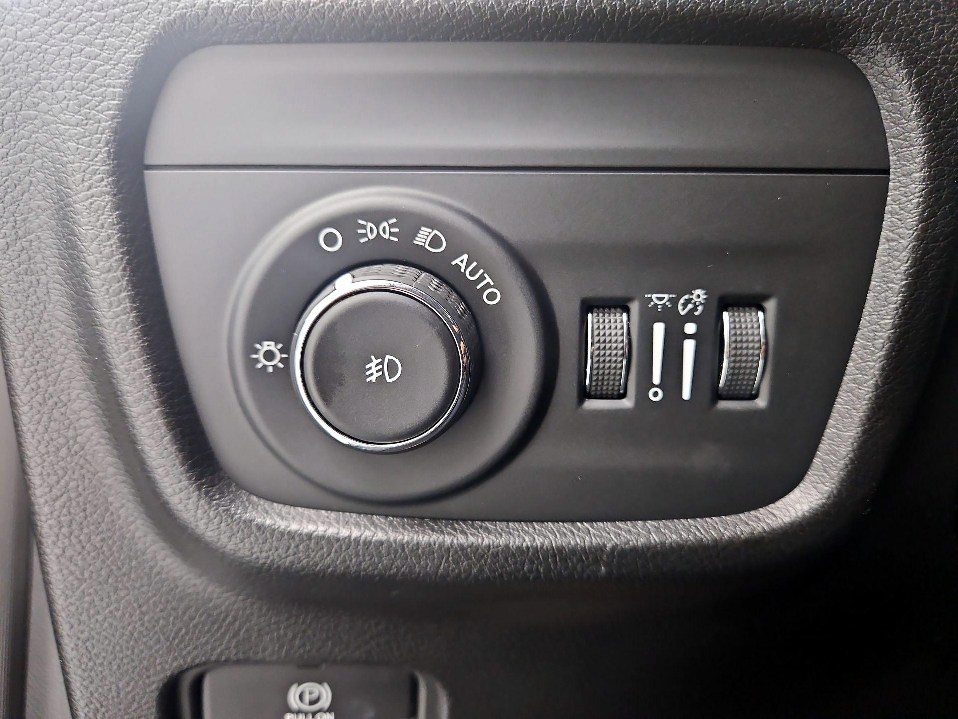 Thumbnail: 2023 Jeep Grand Cherokee - 13