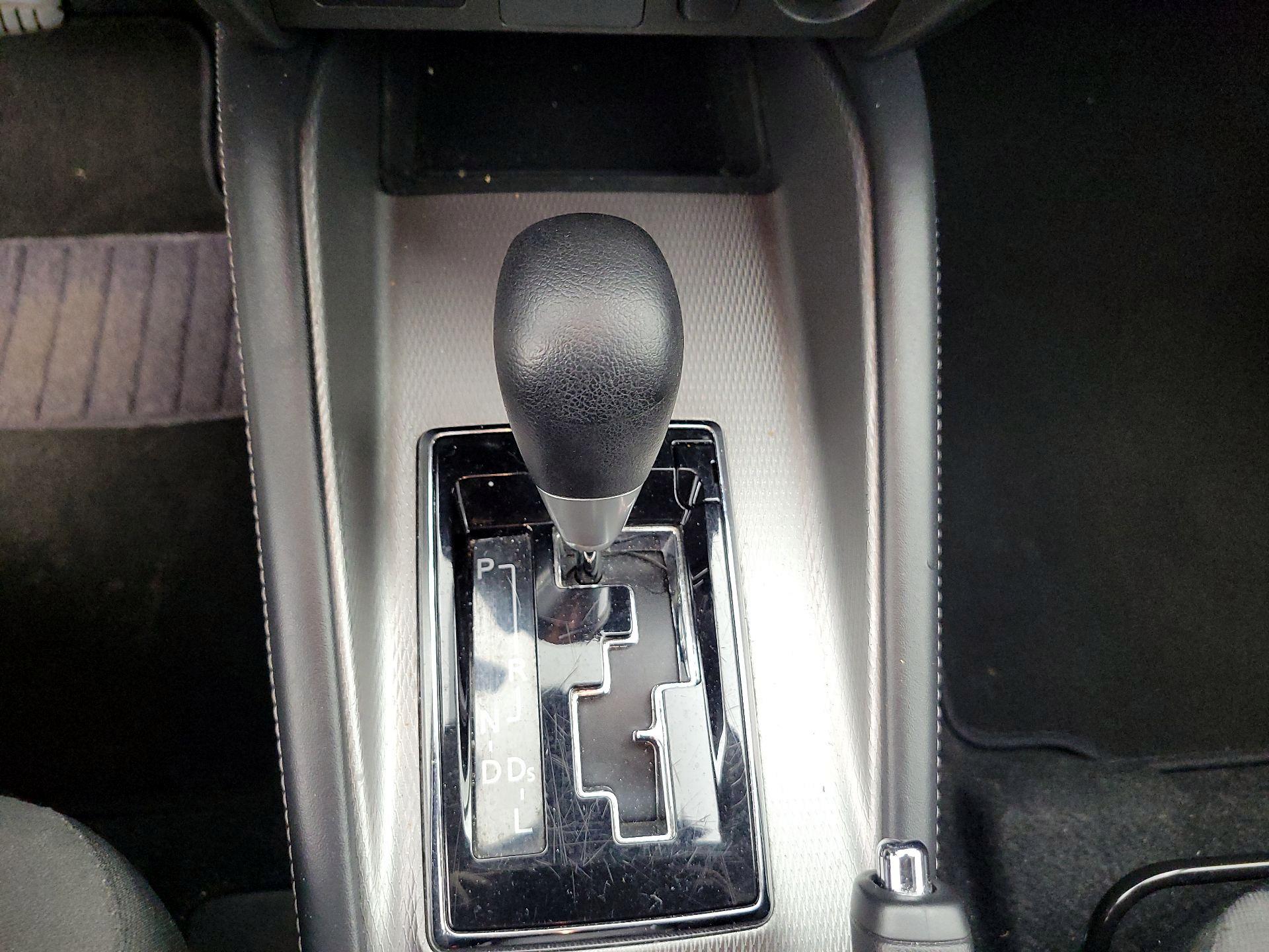 Thumbnail: 2023 Mitsubishi Outlander Sport - 17