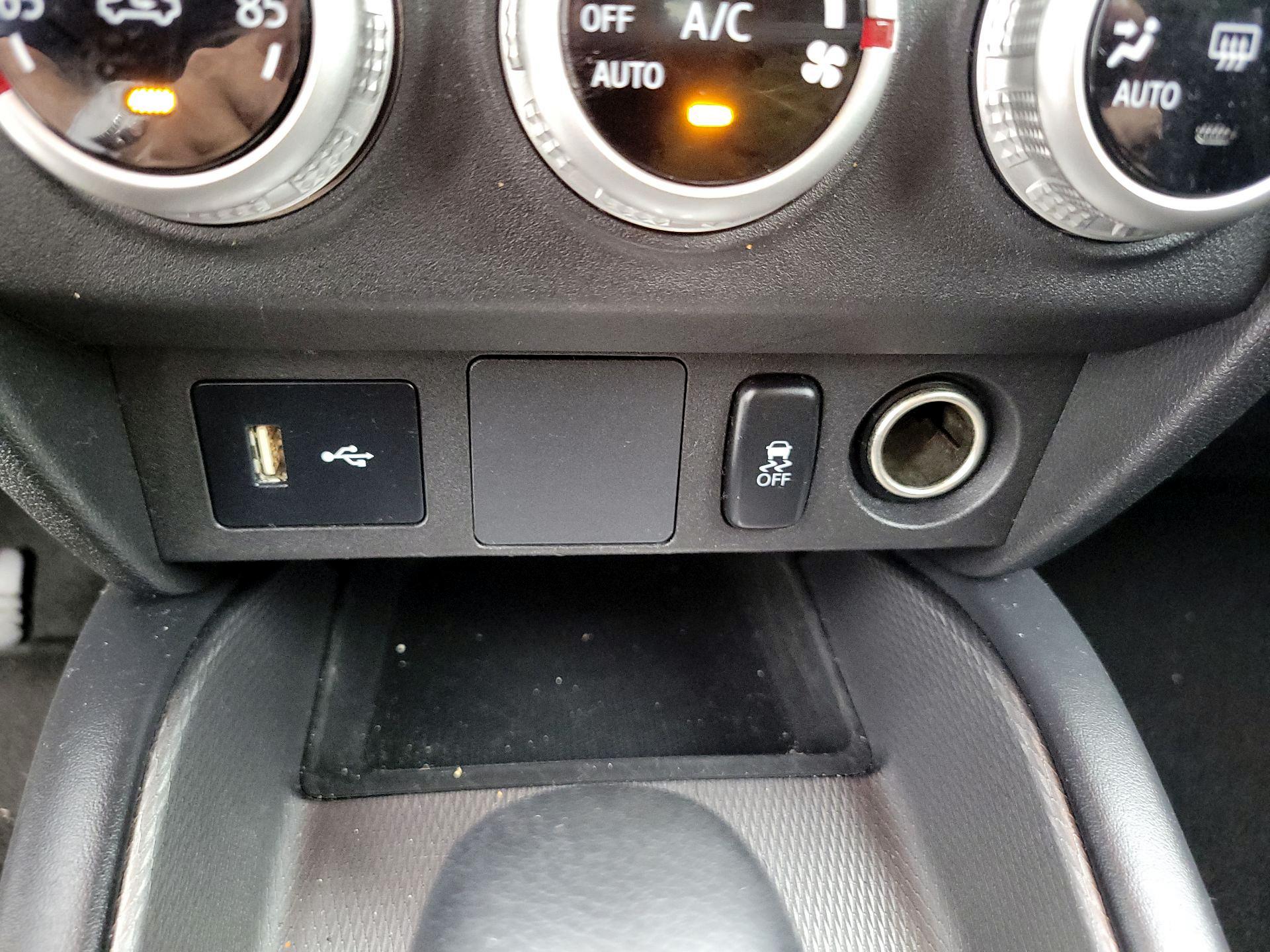 Thumbnail: 2023 Mitsubishi Outlander Sport - 18