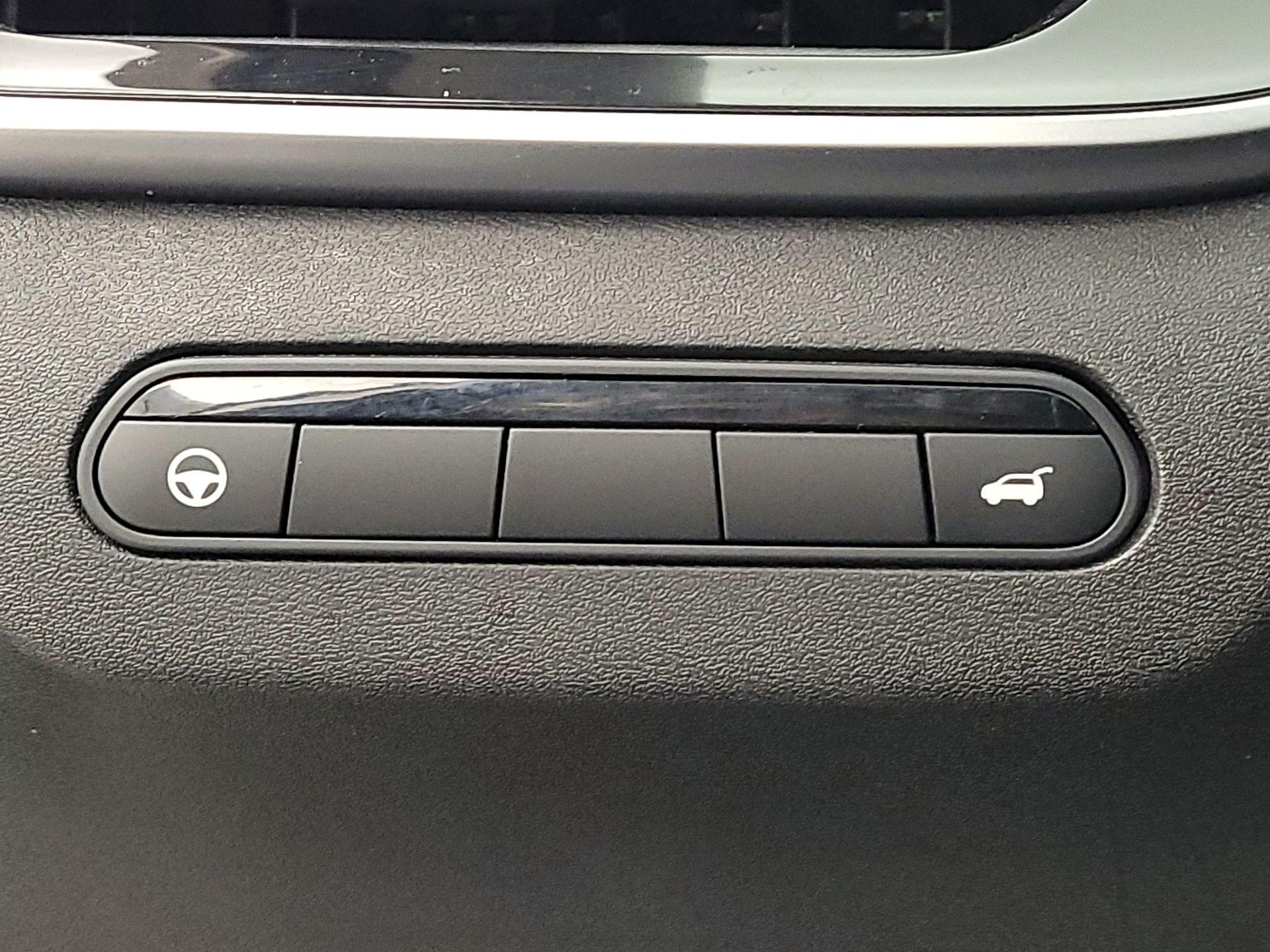 Thumbnail: 2022 INFINITI QX60 - 13