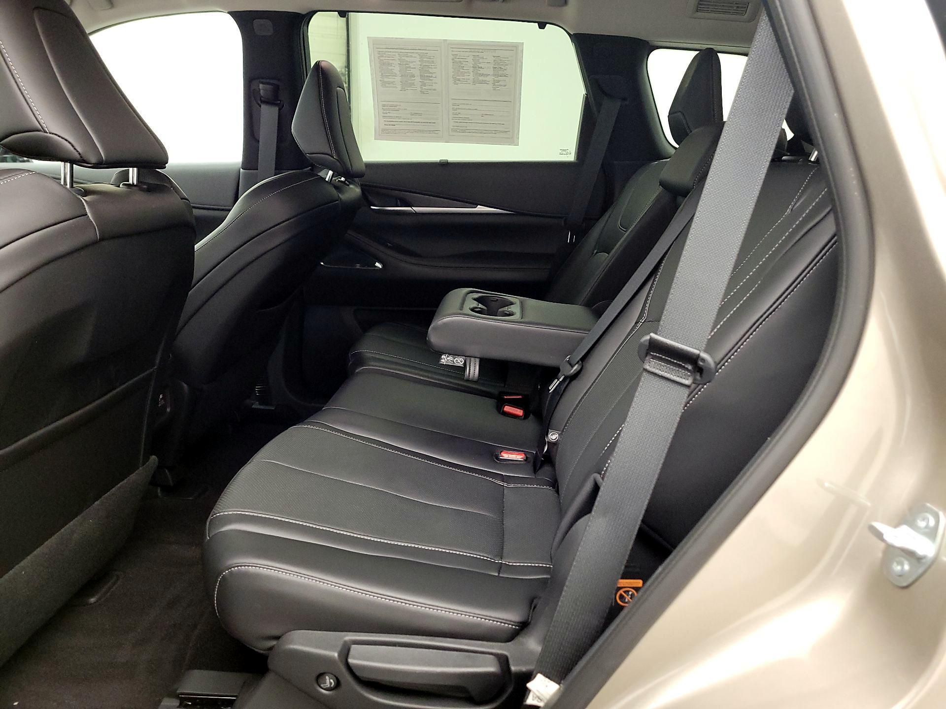 Thumbnail: 2022 INFINITI QX60 - 19