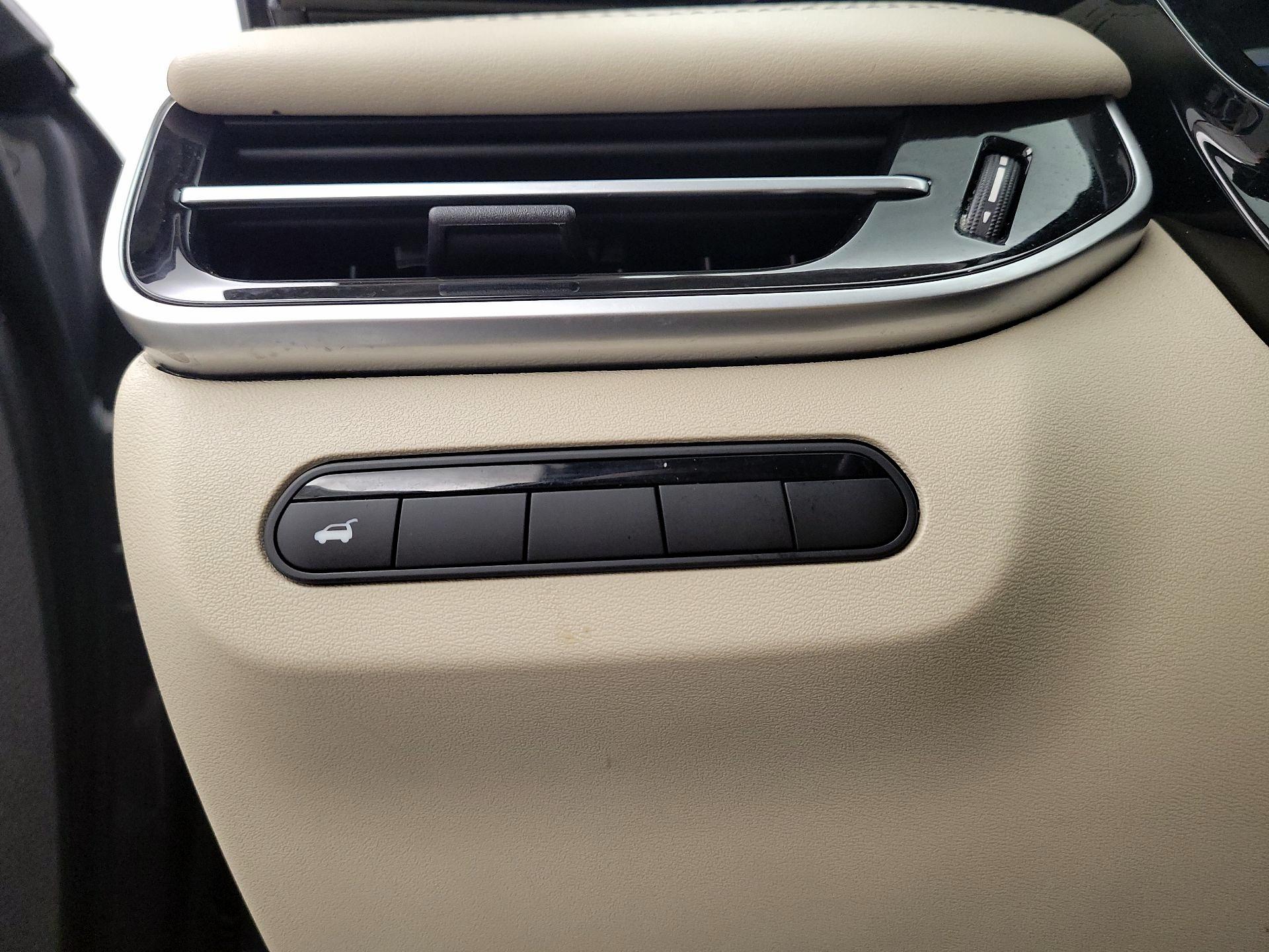 Thumbnail: 2023 INFINITI QX60 - 13