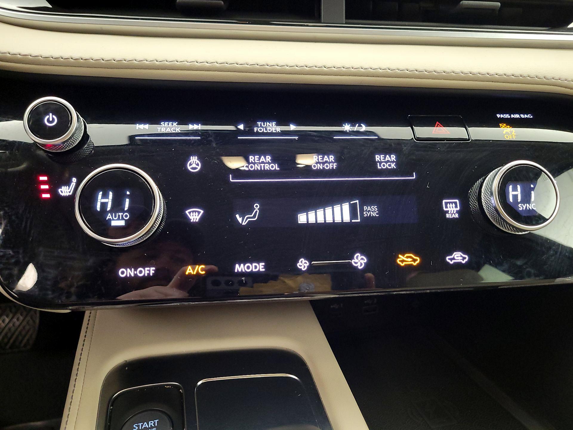 Thumbnail: 2023 INFINITI QX60 - 16