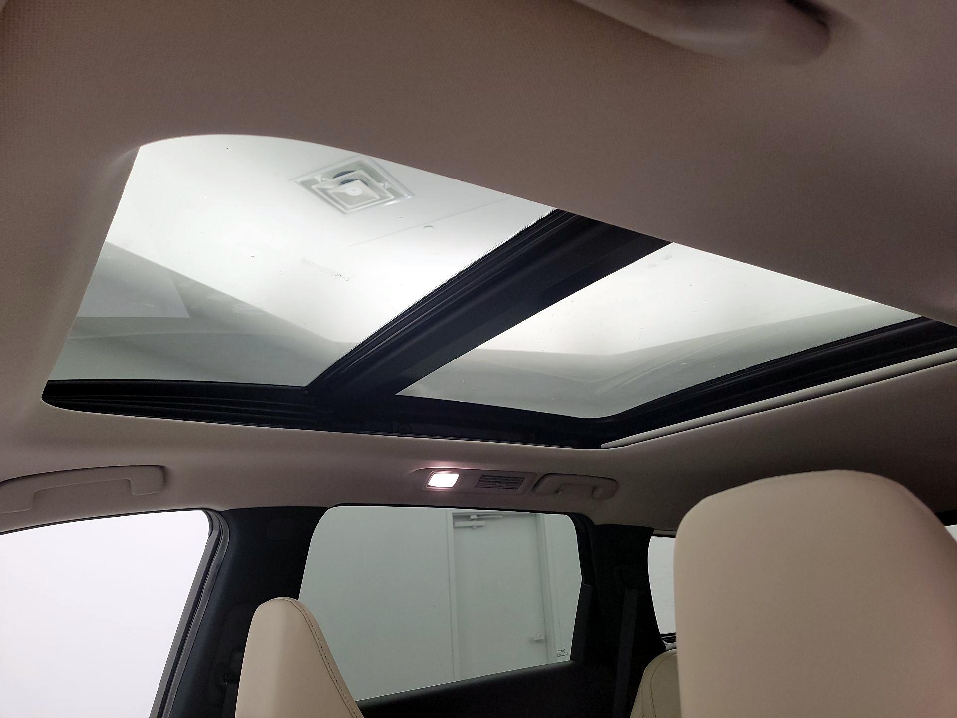 Thumbnail: 2023 INFINITI QX60 - 18