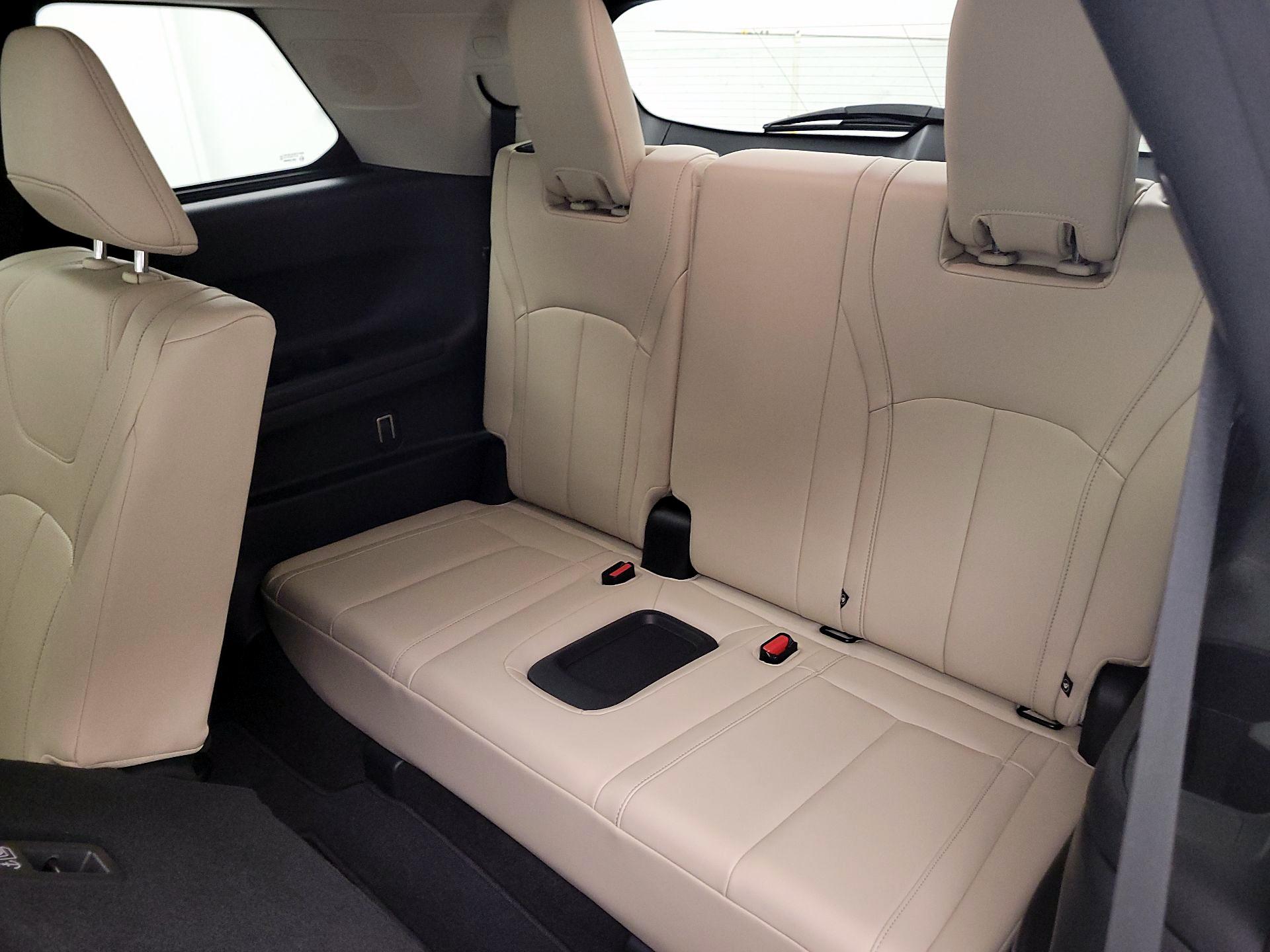 Thumbnail: 2023 INFINITI QX60 - 20