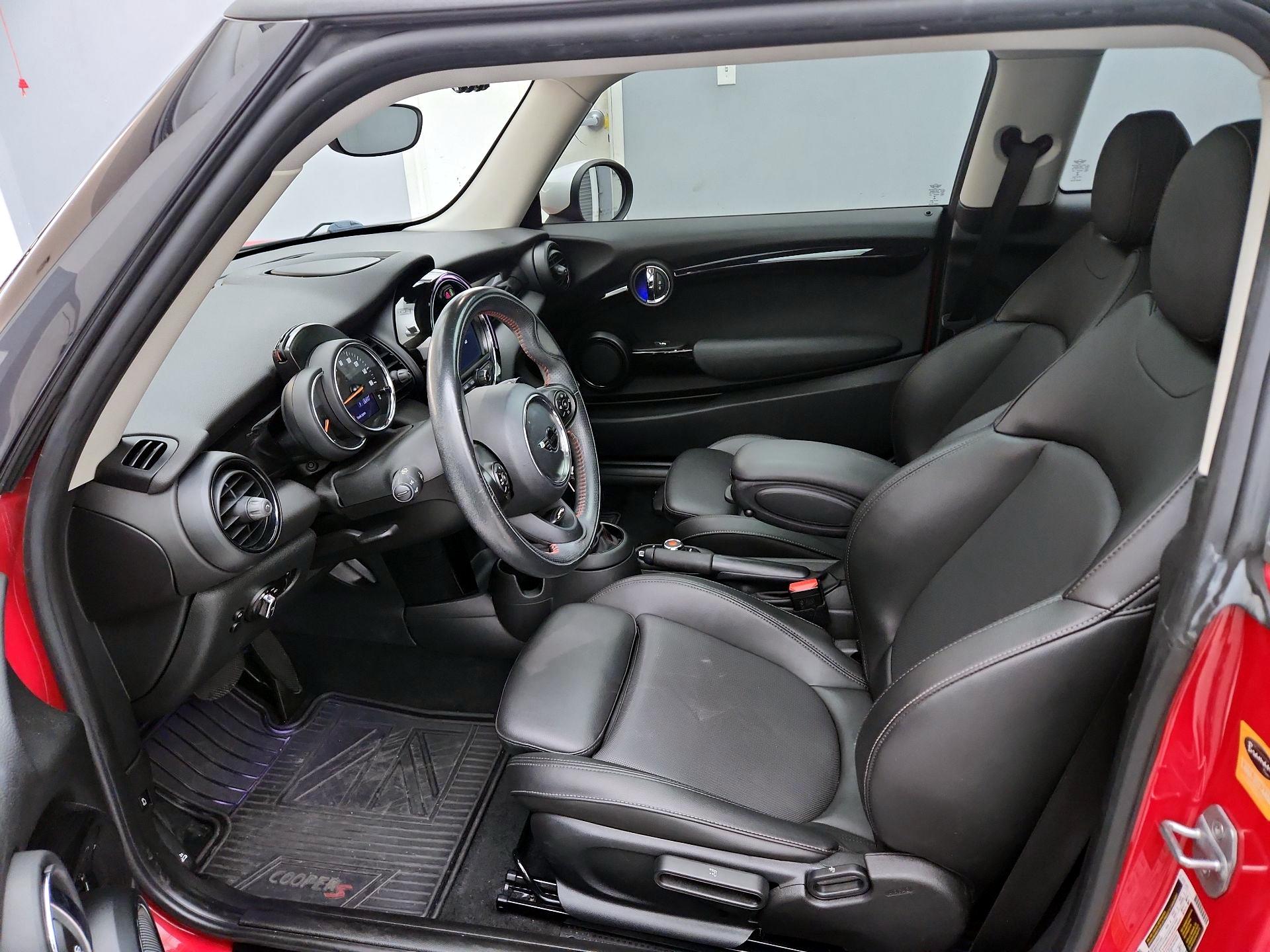 Thumbnail: 2020 MINI Cooper Hardtop - 11