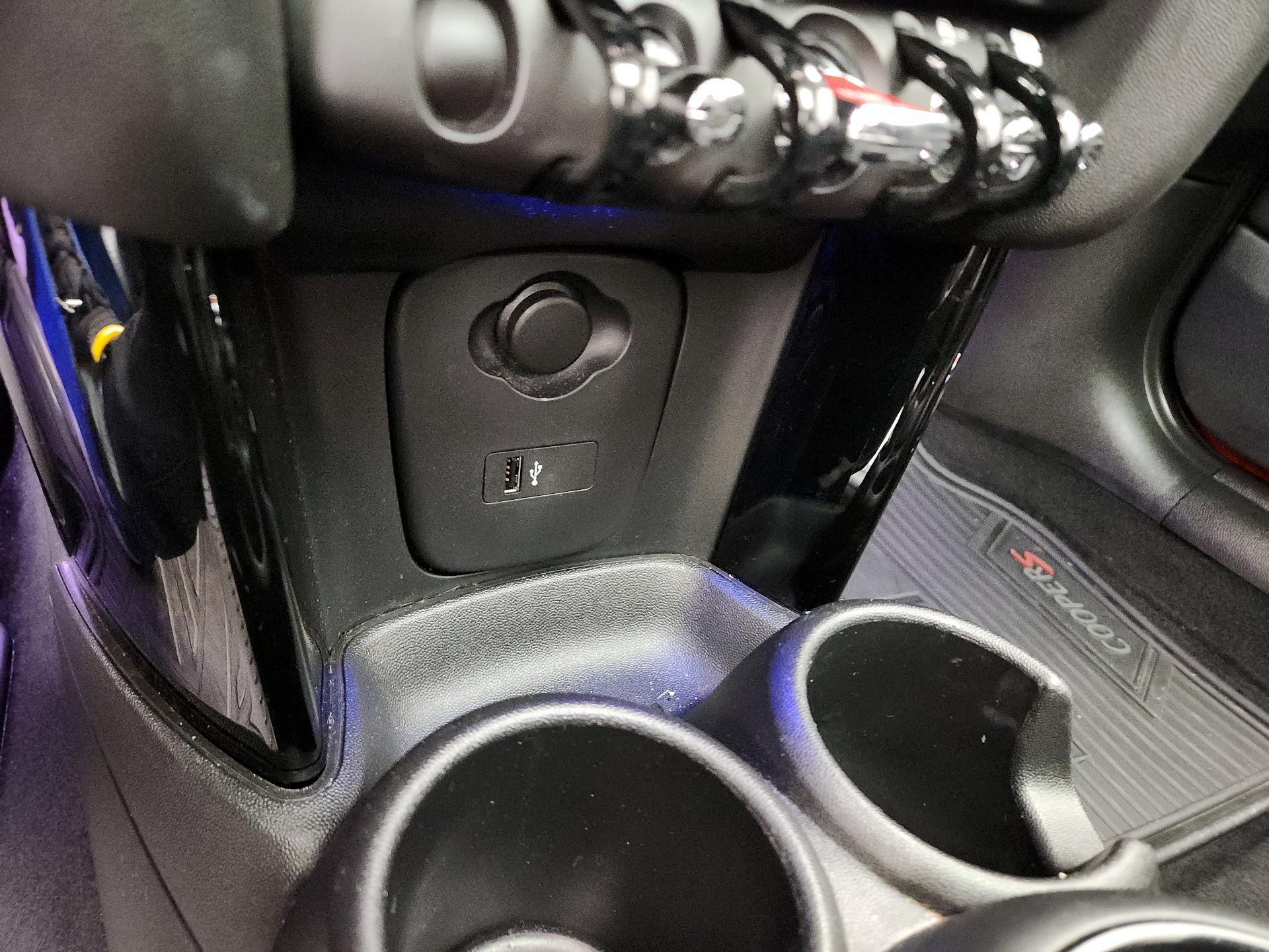 Thumbnail: 2020 MINI Cooper Hardtop - 18