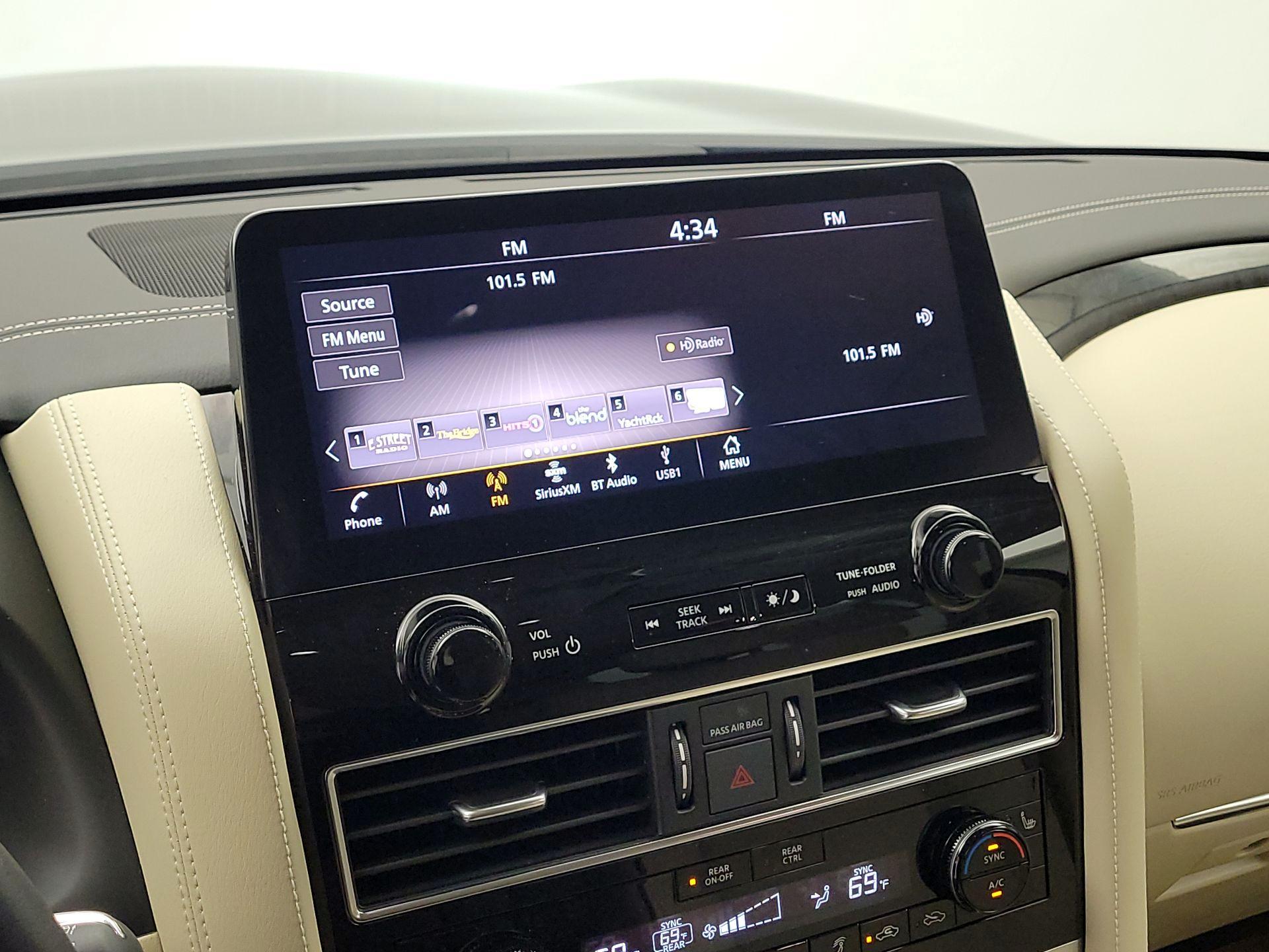 Thumbnail: 2022 INFINITI QX80 - 15