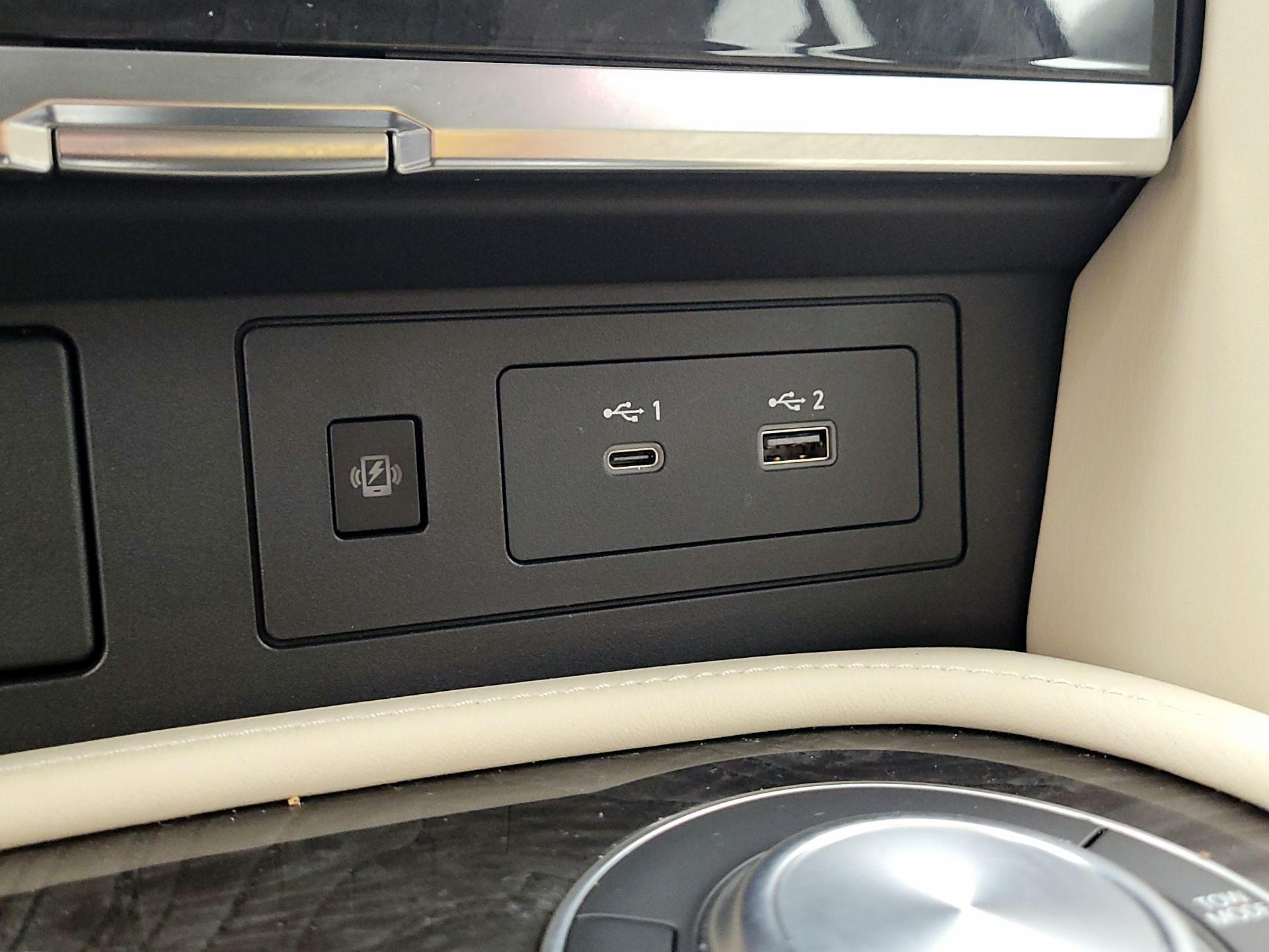 Thumbnail: 2022 INFINITI QX80 - 18