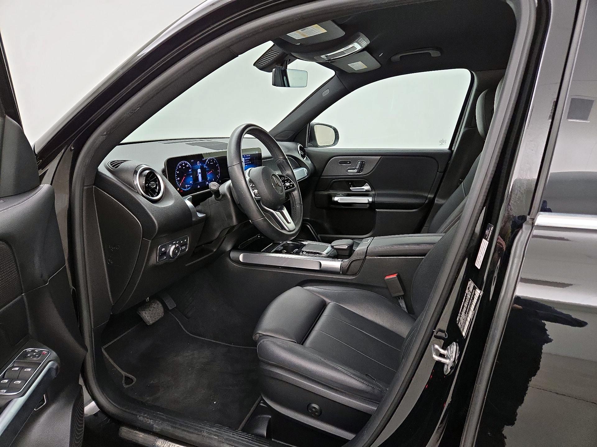 Thumbnail: 2021 Mercedes-Benz GLB - 11