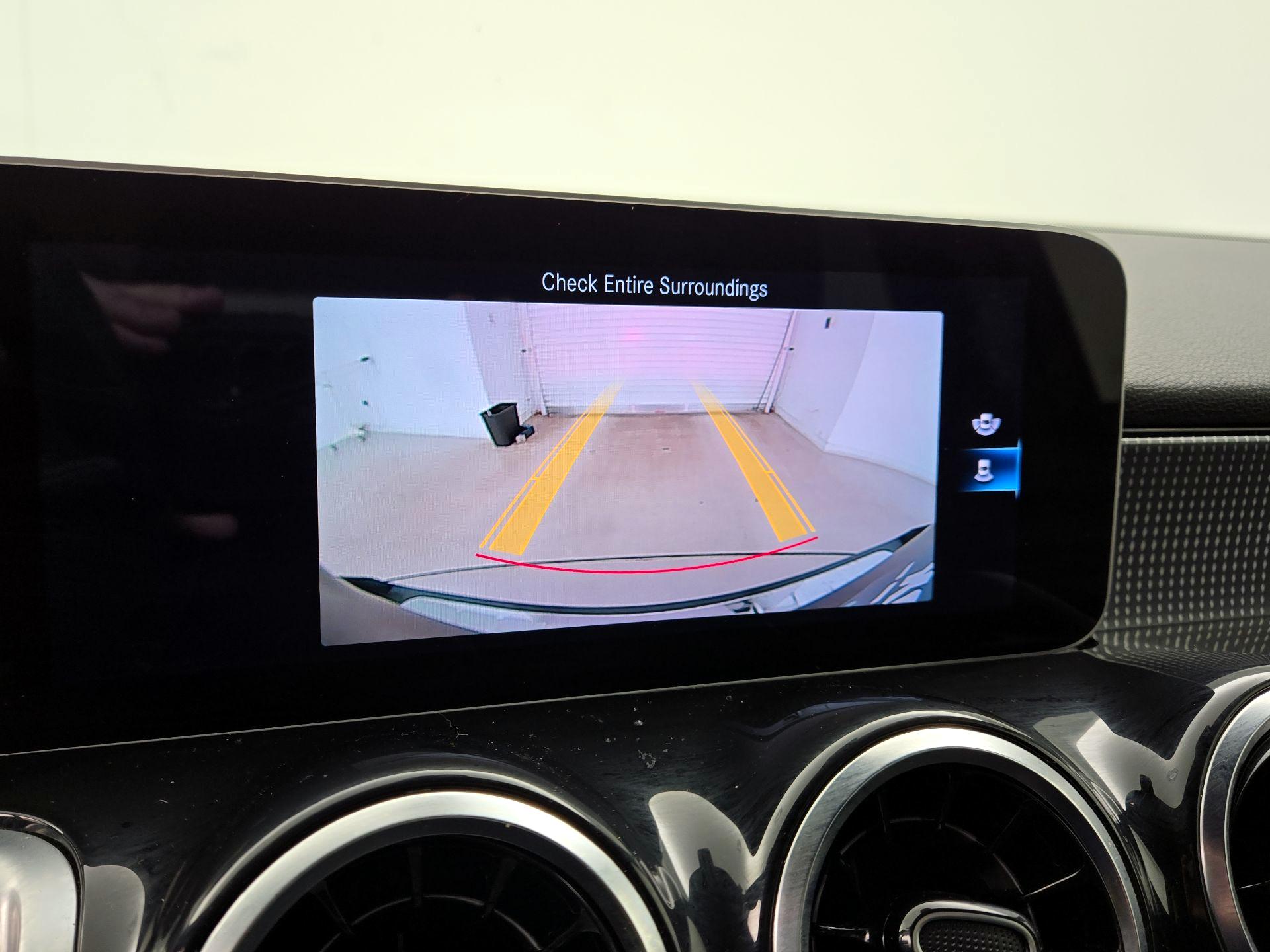 Thumbnail: 2021 Mercedes-Benz GLB - 14