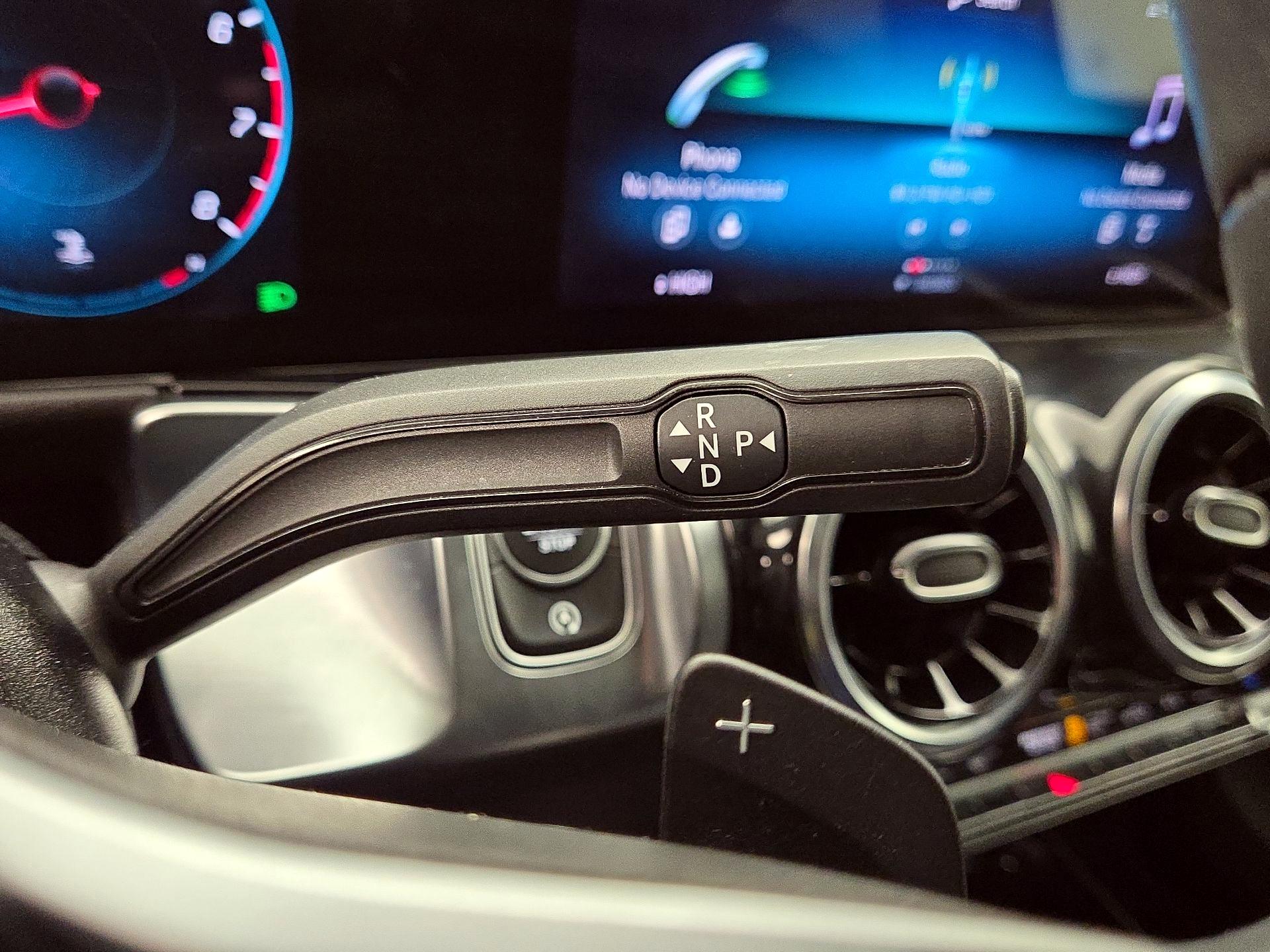 Thumbnail: 2021 Mercedes-Benz GLB - 17