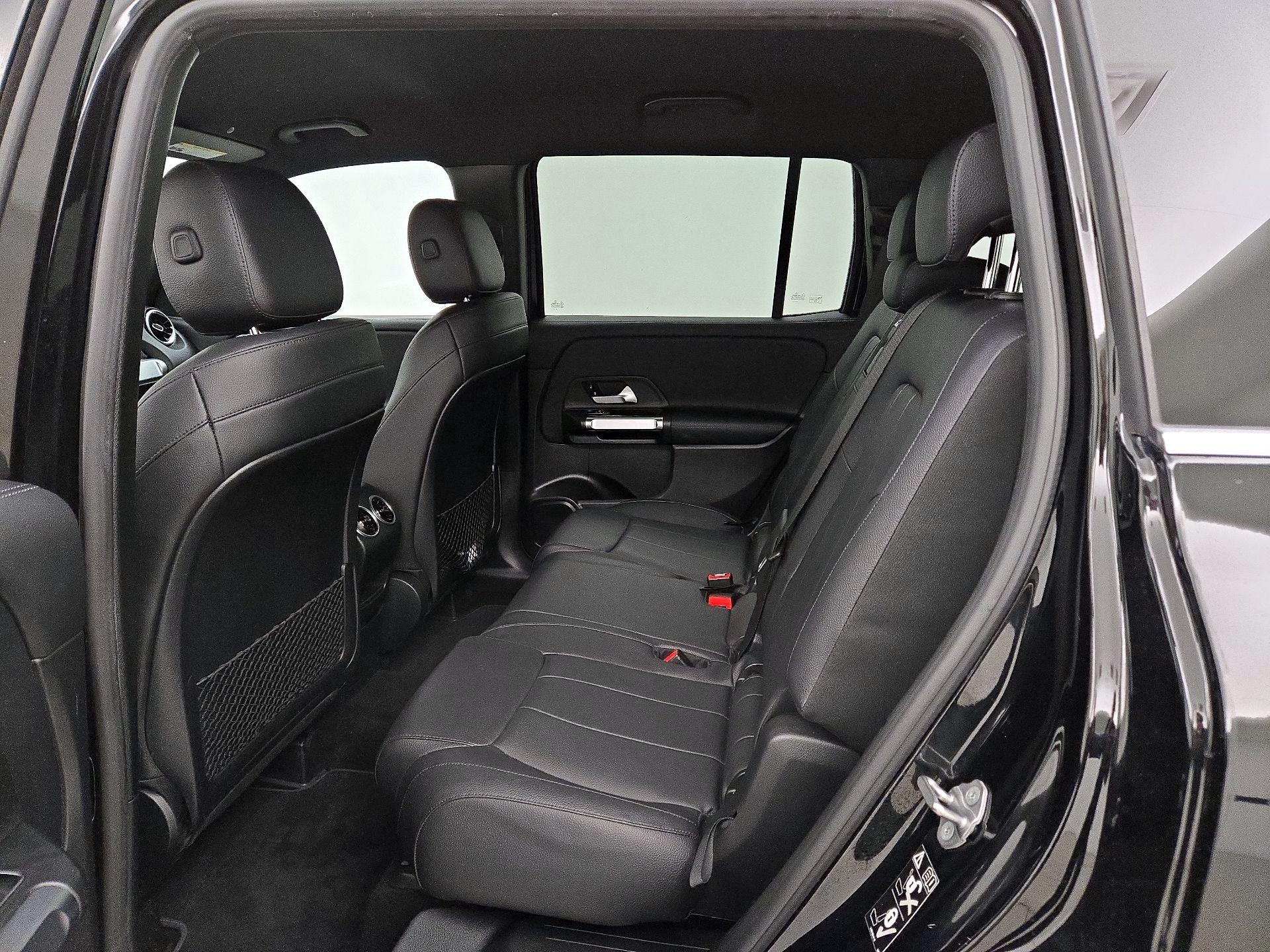 Thumbnail: 2021 Mercedes-Benz GLB - 19