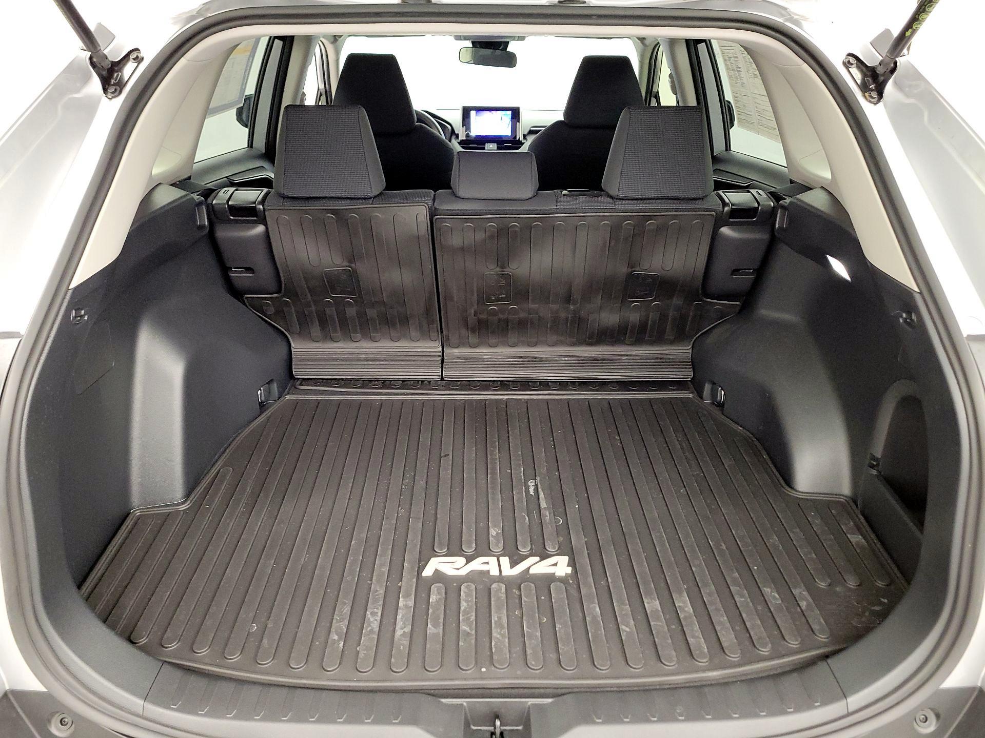 Thumbnail: 2023 Toyota RAV4 - 20