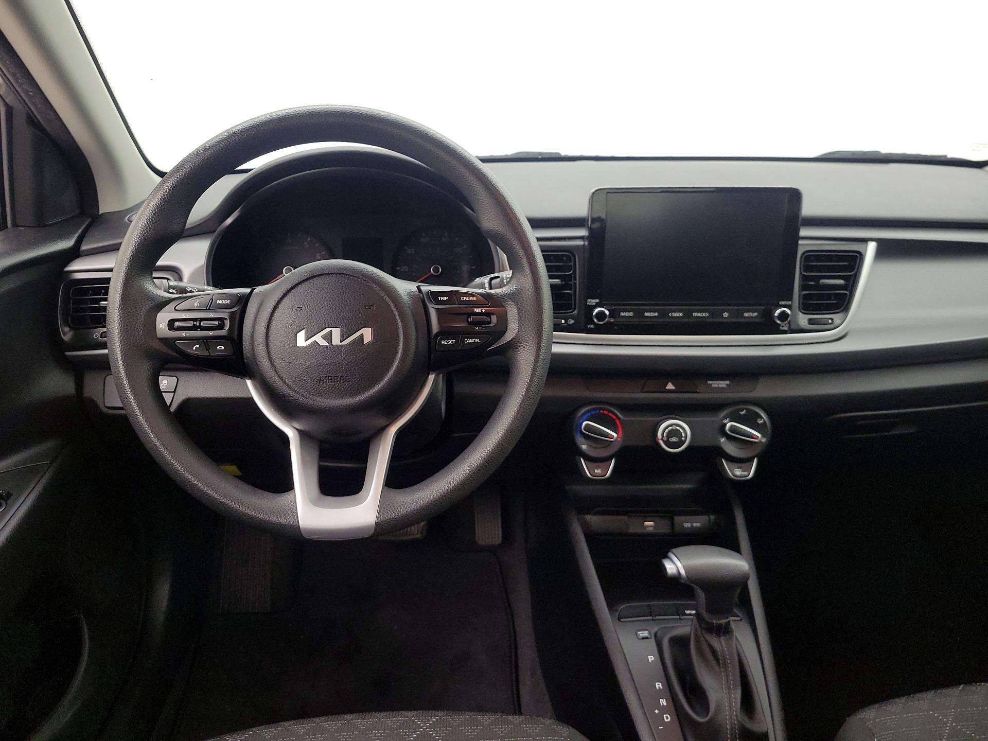 Thumbnail: 2022 Kia Rio - 10