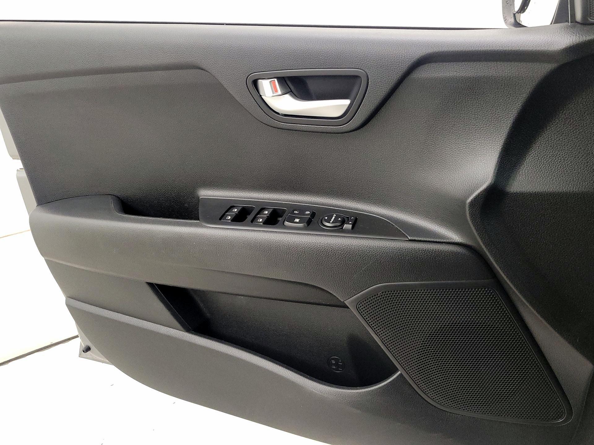 Thumbnail: 2022 Kia Rio - 12