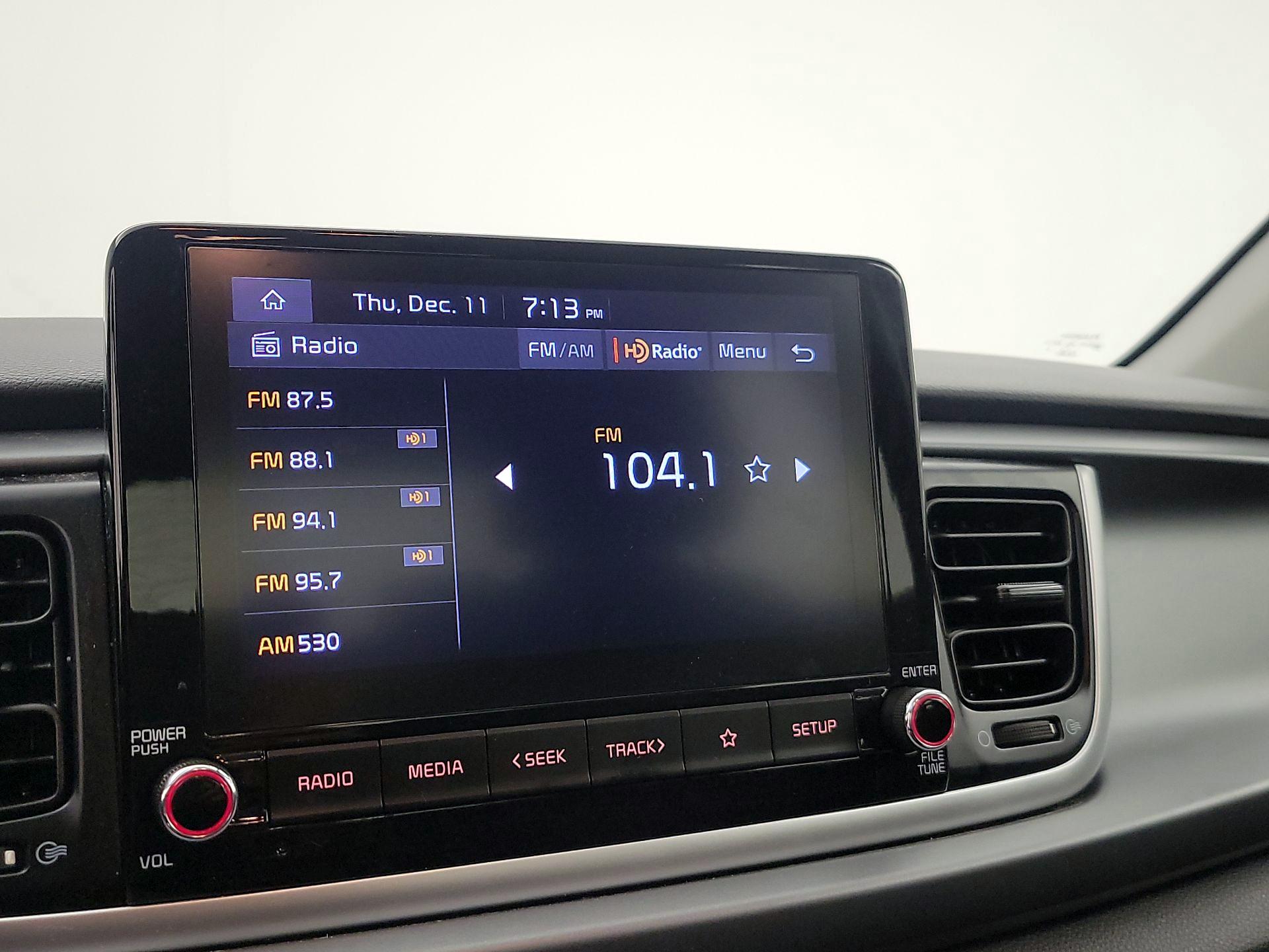 Thumbnail: 2022 Kia Rio - 15