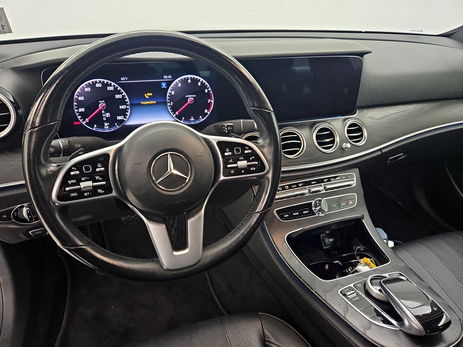 Thumbnail: 2020 Mercedes-Benz E-Class - 9