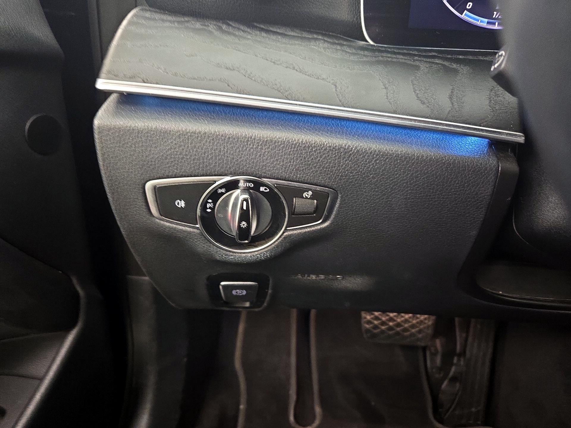 Thumbnail: 2020 Mercedes-Benz E-Class - 13