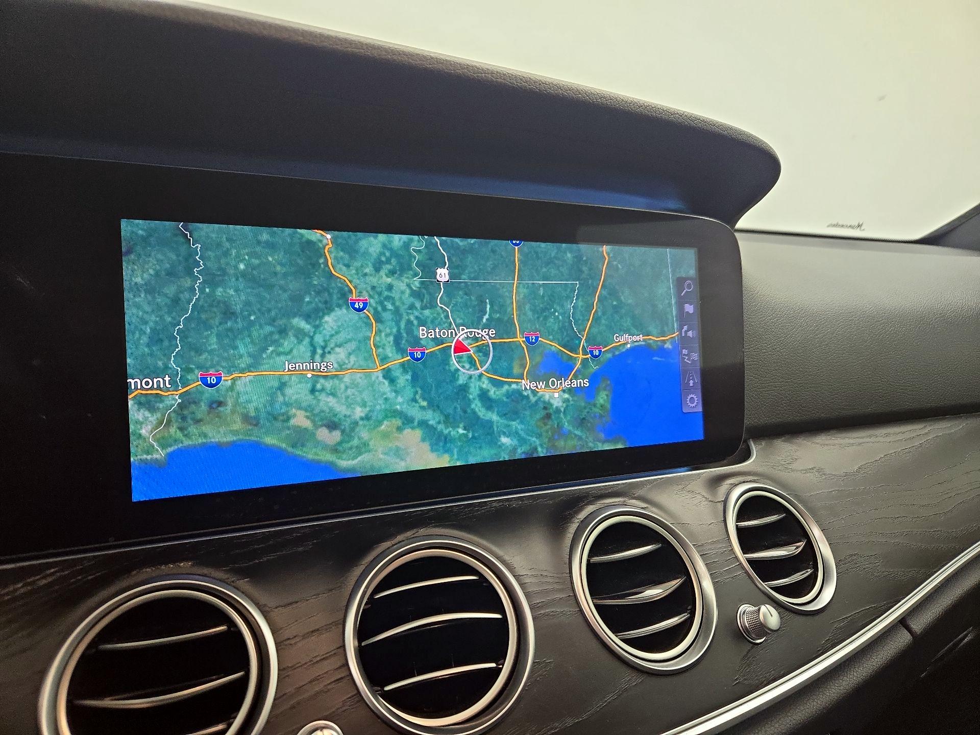 Thumbnail: 2020 Mercedes-Benz E-Class - 14