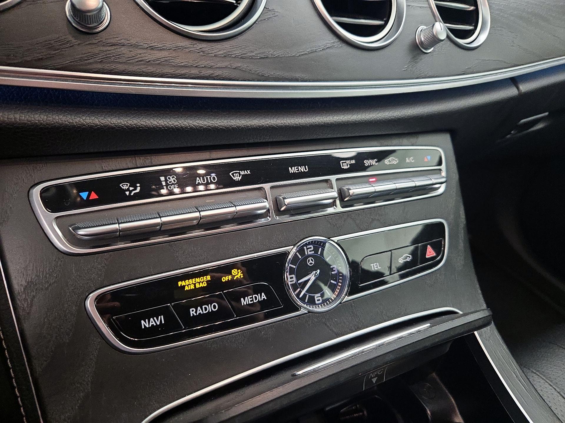 Thumbnail: 2020 Mercedes-Benz E-Class - 17