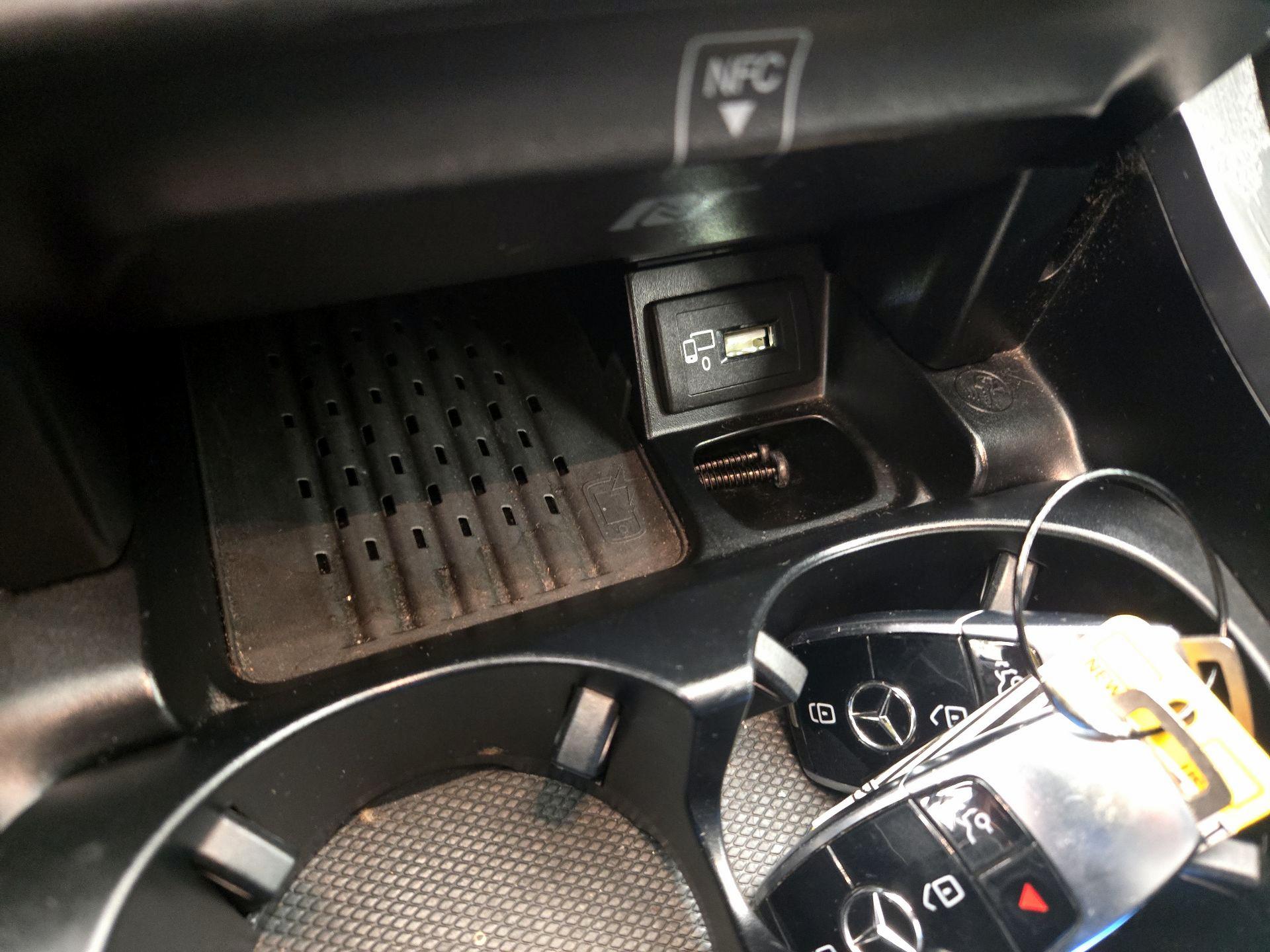 Thumbnail: 2020 Mercedes-Benz E-Class - 19