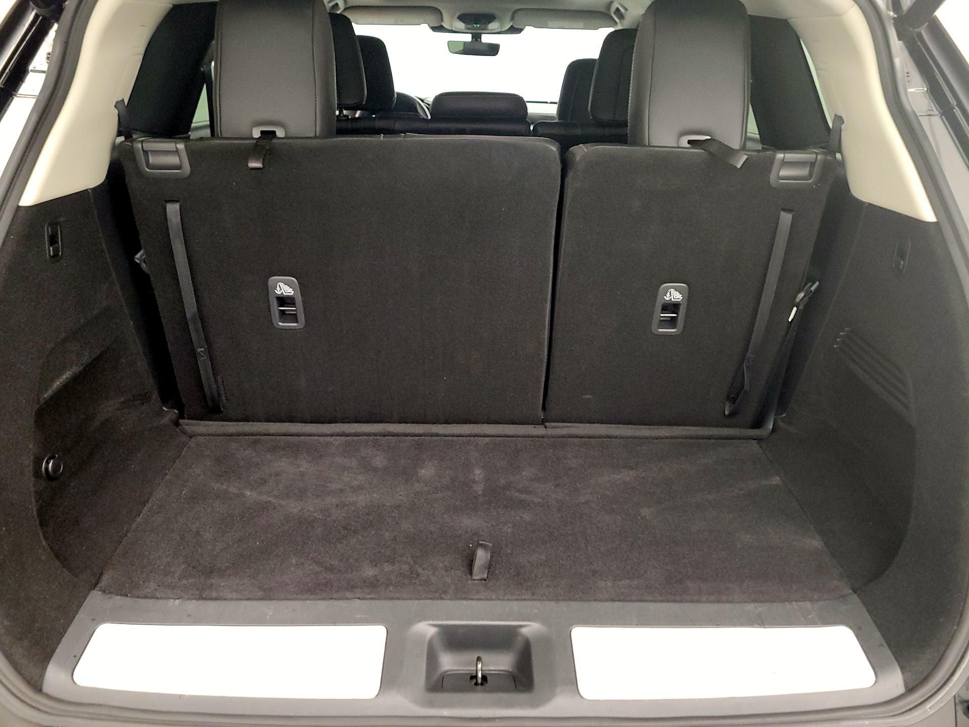 Thumbnail: 2023 INFINITI QX60 - 16