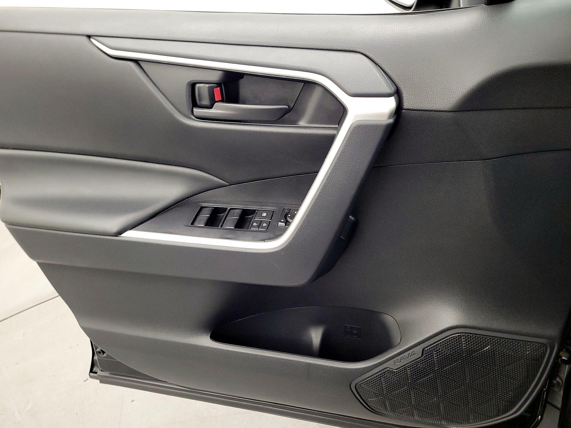 Thumbnail: 2024 Toyota RAV4 - 12